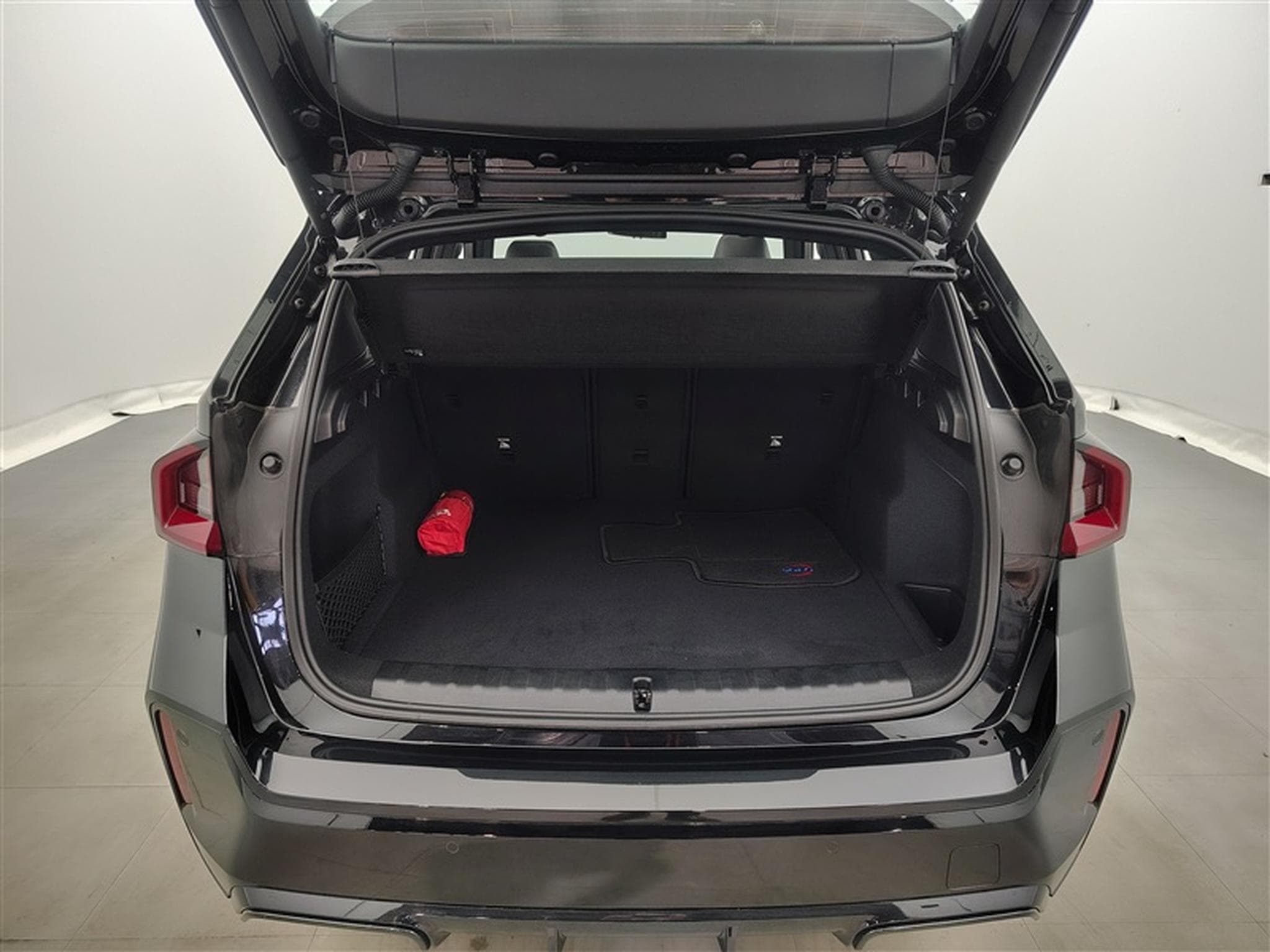 BMW X1 1.5iA sDrive18 Pack M NAVI / FULL LED / PANO / JA 18 (2025) - Photo 14