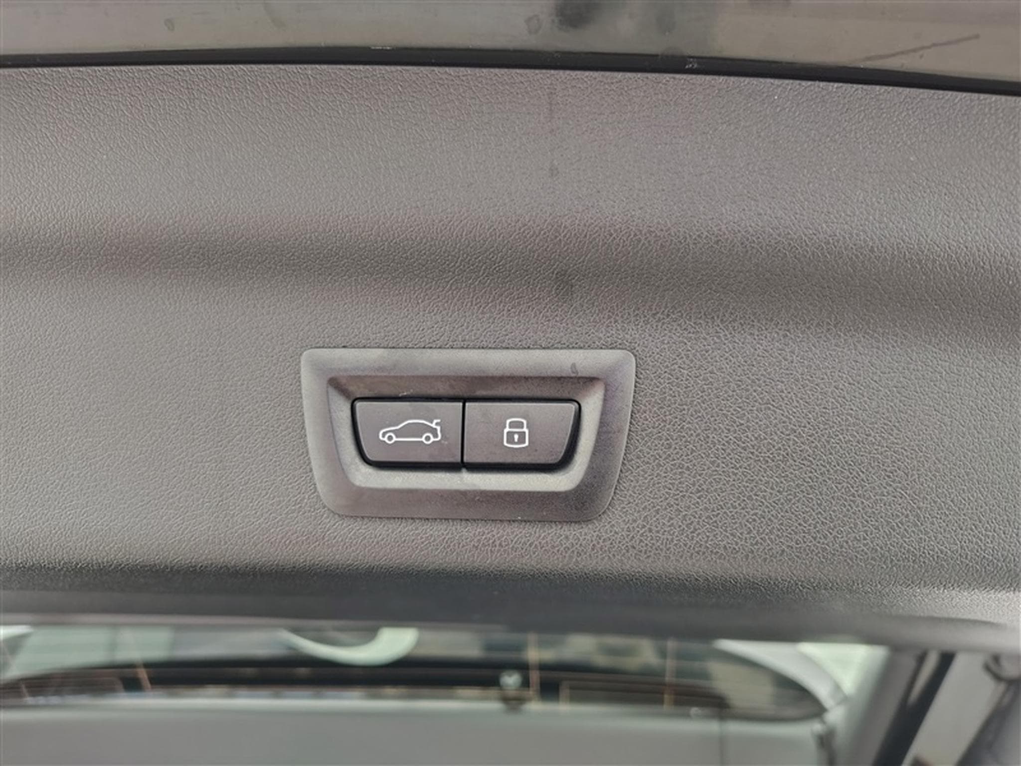 BMW X1 1.5iA sDrive18 Pack M NAVI / FULL LED / PANO / JA 18 (2025) - Photo 20