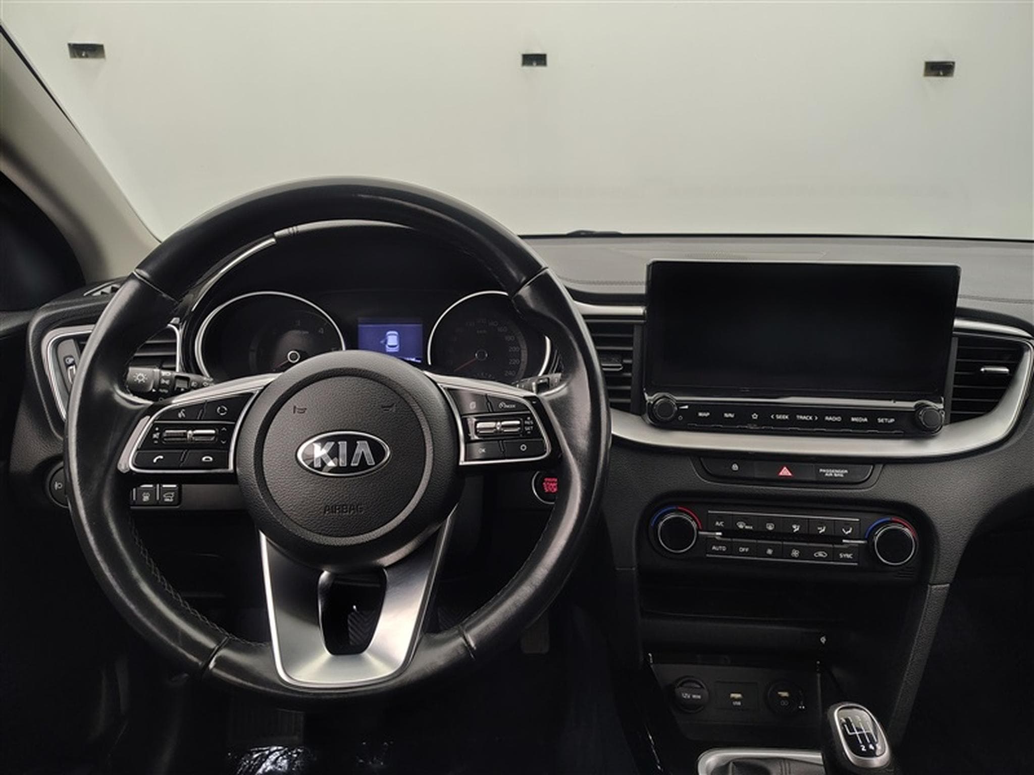 Kia Ceed Sw Ceed SW 1.6 CRDi More ISG / NAVI / APPS CONNECT / CAMERA (2021) - Photo 9