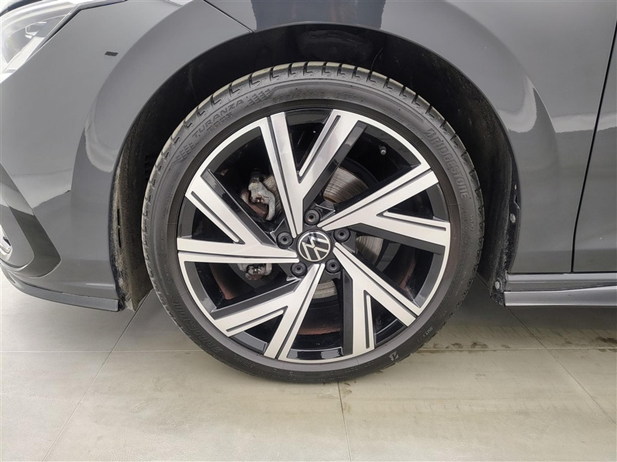 VW Golf 1.5 TSi 130Cv R-Line CARPLAY / FULL LED / ALU18" (2024) - Photo 6