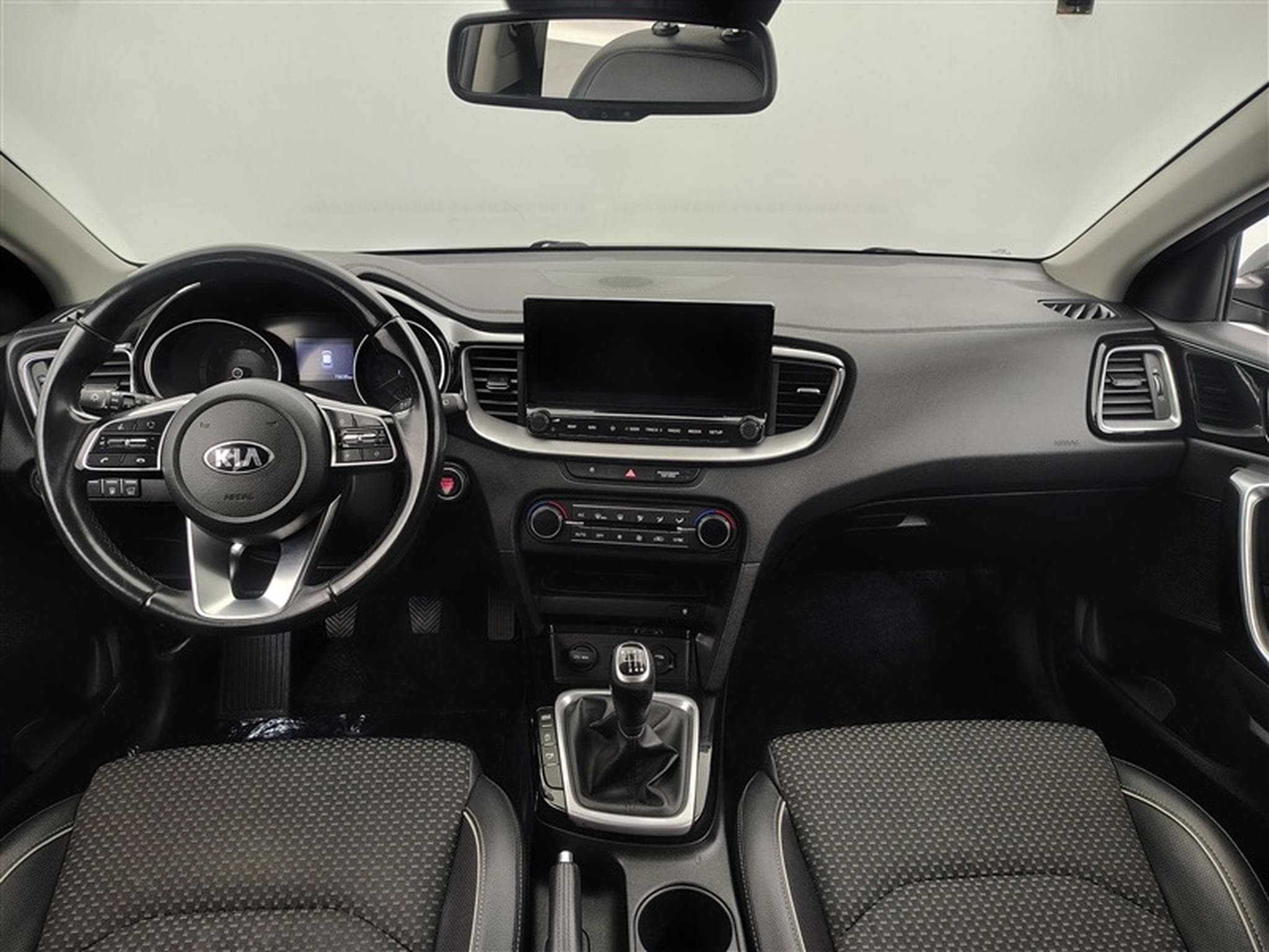 Kia Ceed Sw Ceed SW 1.6 CRDi More ISG / NAVI / APPS CONNECT / CAMERA (2021) - Photo 8