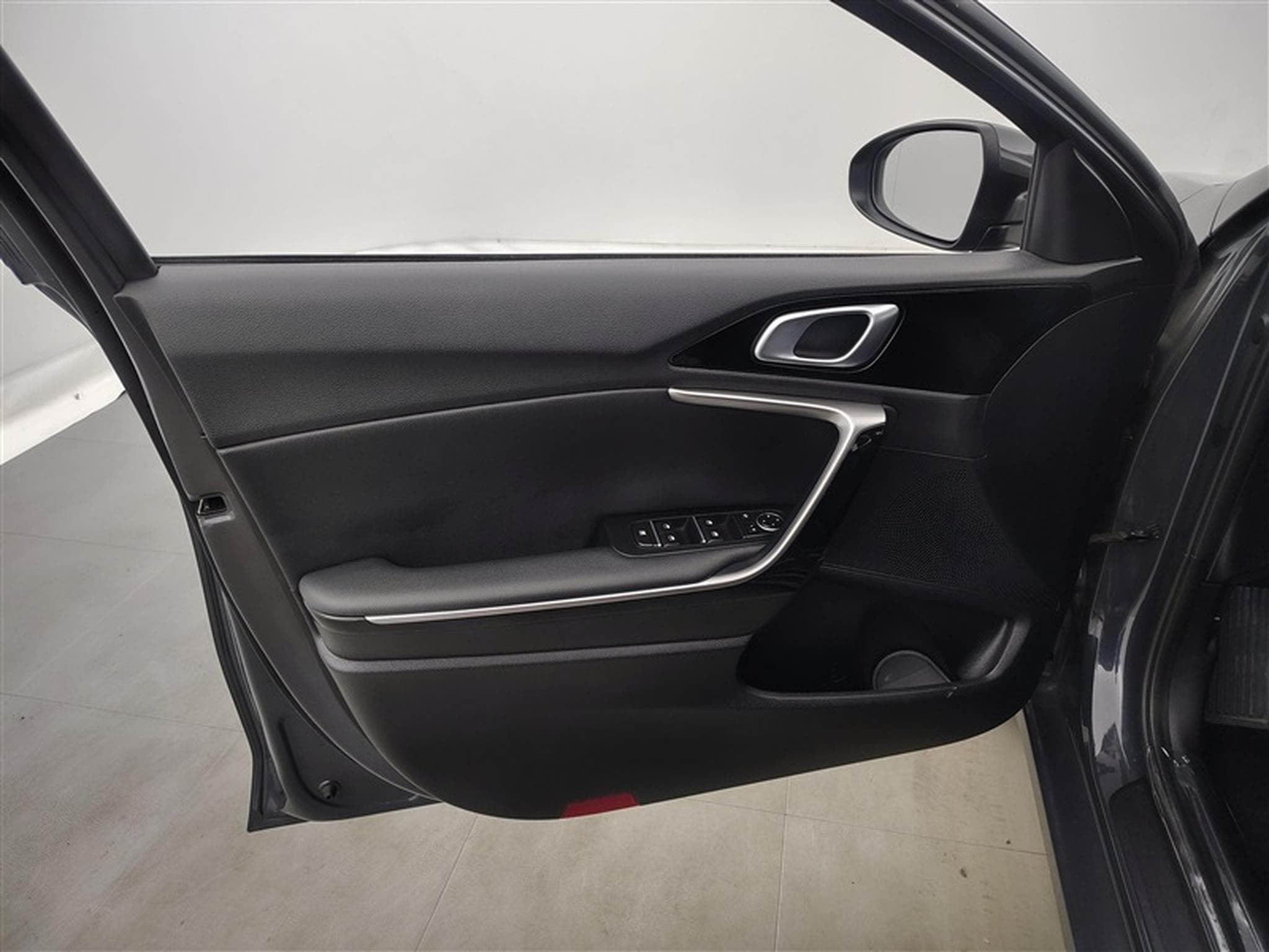 Kia Ceed Sw Ceed SW 1.6 CRDi More ISG / NAVI / APPS CONNECT / CAMERA (2021) - Photo 17