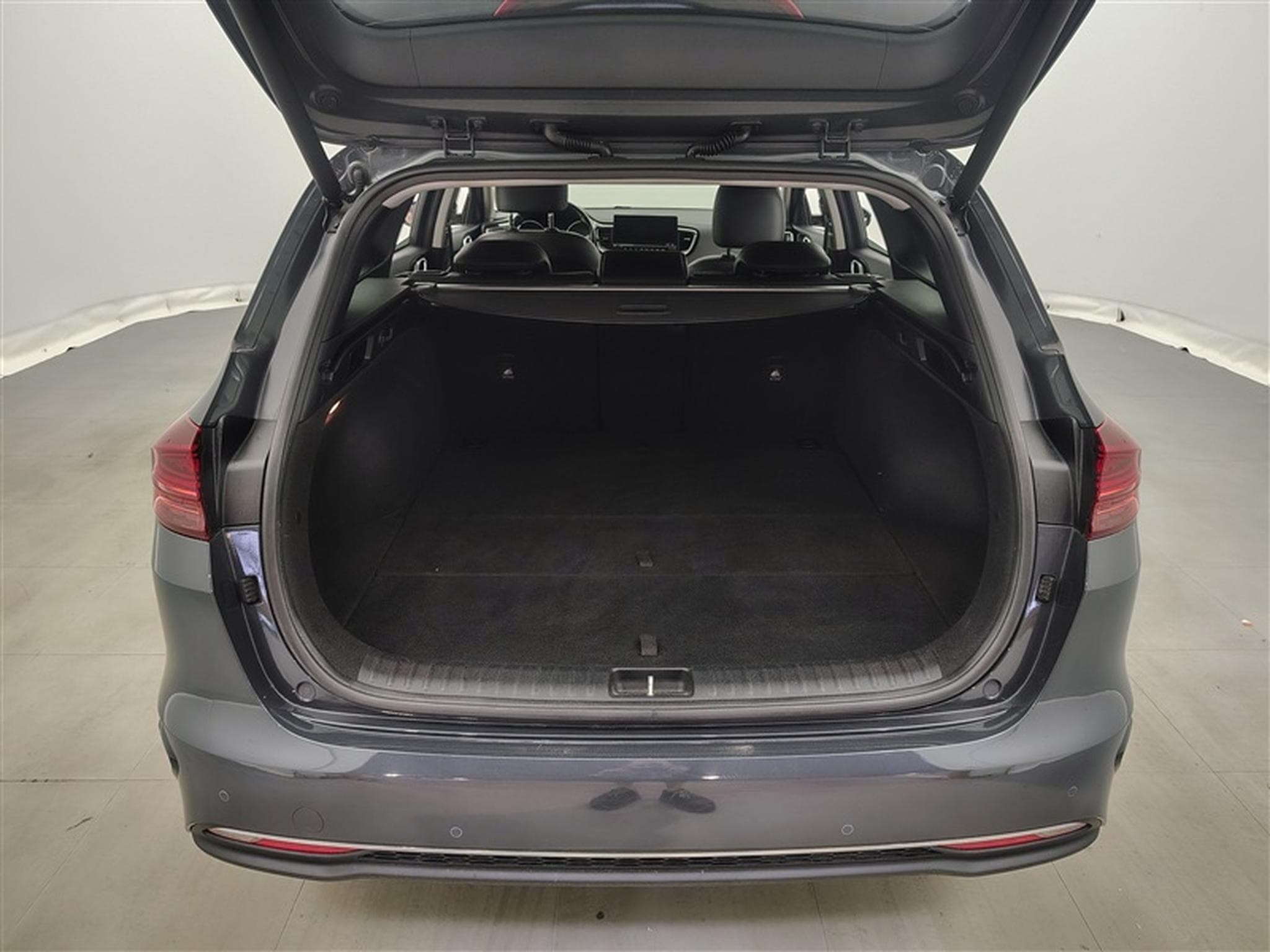 Kia Ceed Sw Ceed SW 1.6 CRDi More ISG / NAVI / APPS CONNECT / CAMERA (2021) - Photo 14
