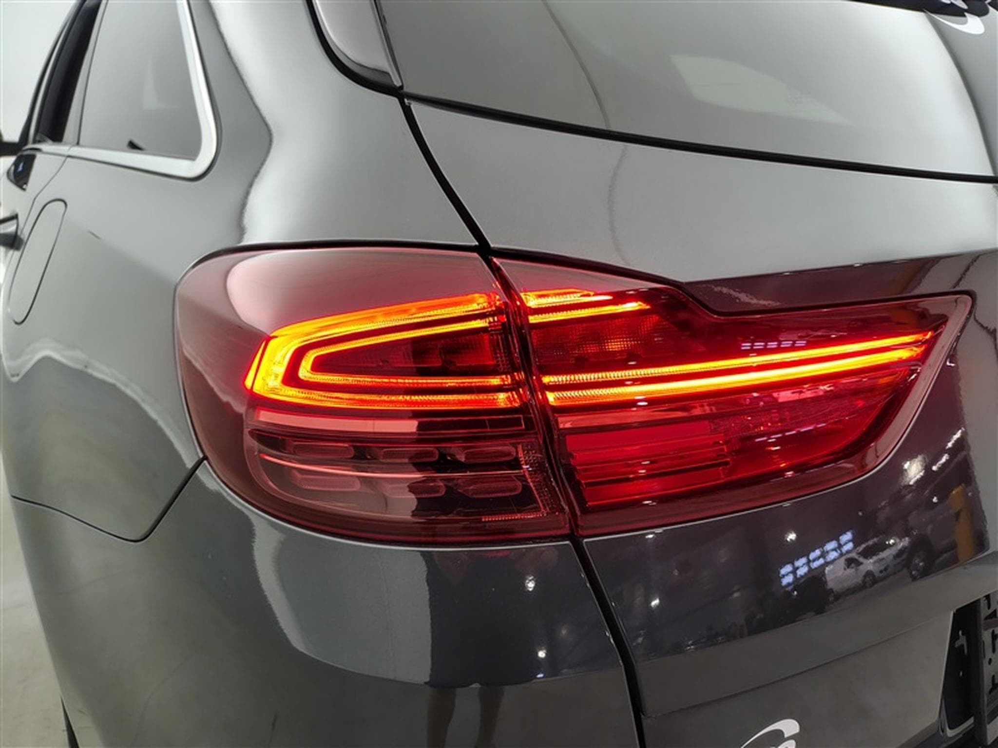 Kia Ceed Sw Ceed SW 1.6 CRDi More ISG / NAVI / APPS CONNECT / CAMERA (2021) - Photo 16