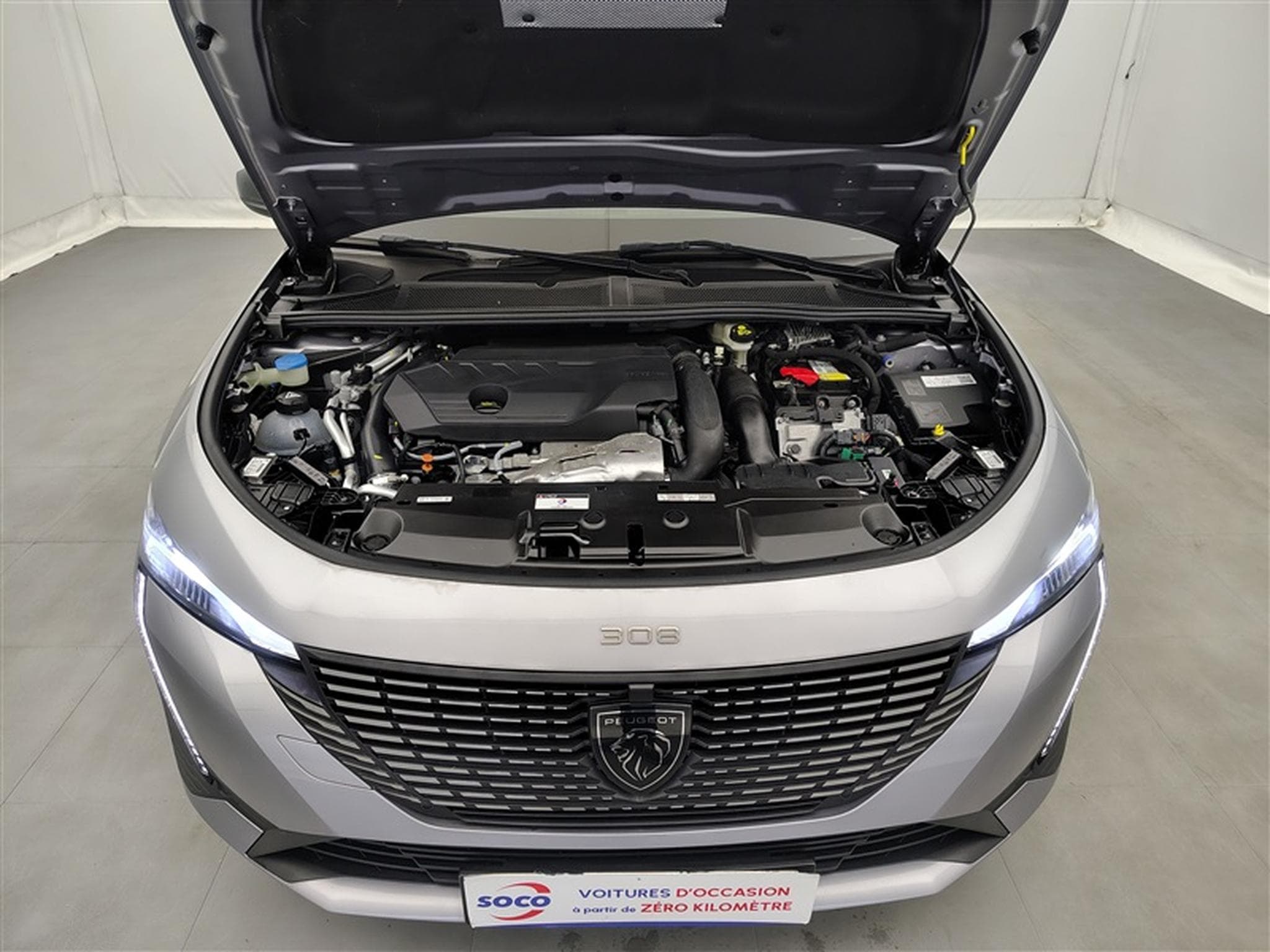 Peugeot 308 1.6 Hybrid Allure S&S GPS/CAMERA/PDC/ACC/JA 17" (2023) - Photo 18