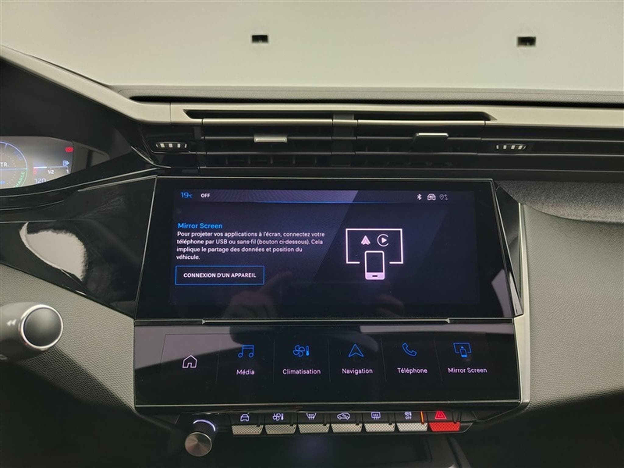 Peugeot 308 1.6 Hybrid Allure S&S GPS/CAMERA/PDC/ACC/JA 17" (2023) - Photo 19