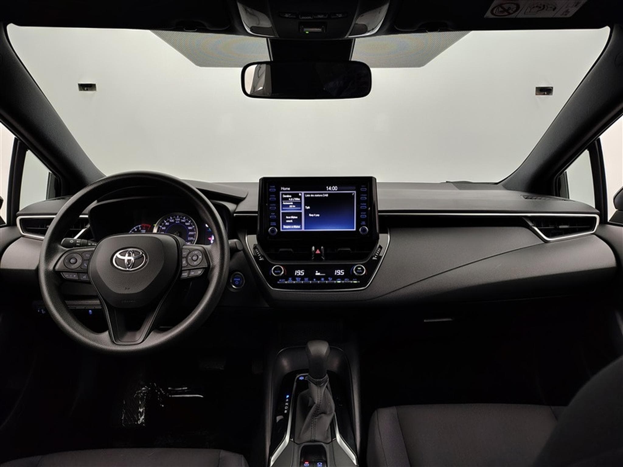 Toyota Corolla (2022) - Photo 8