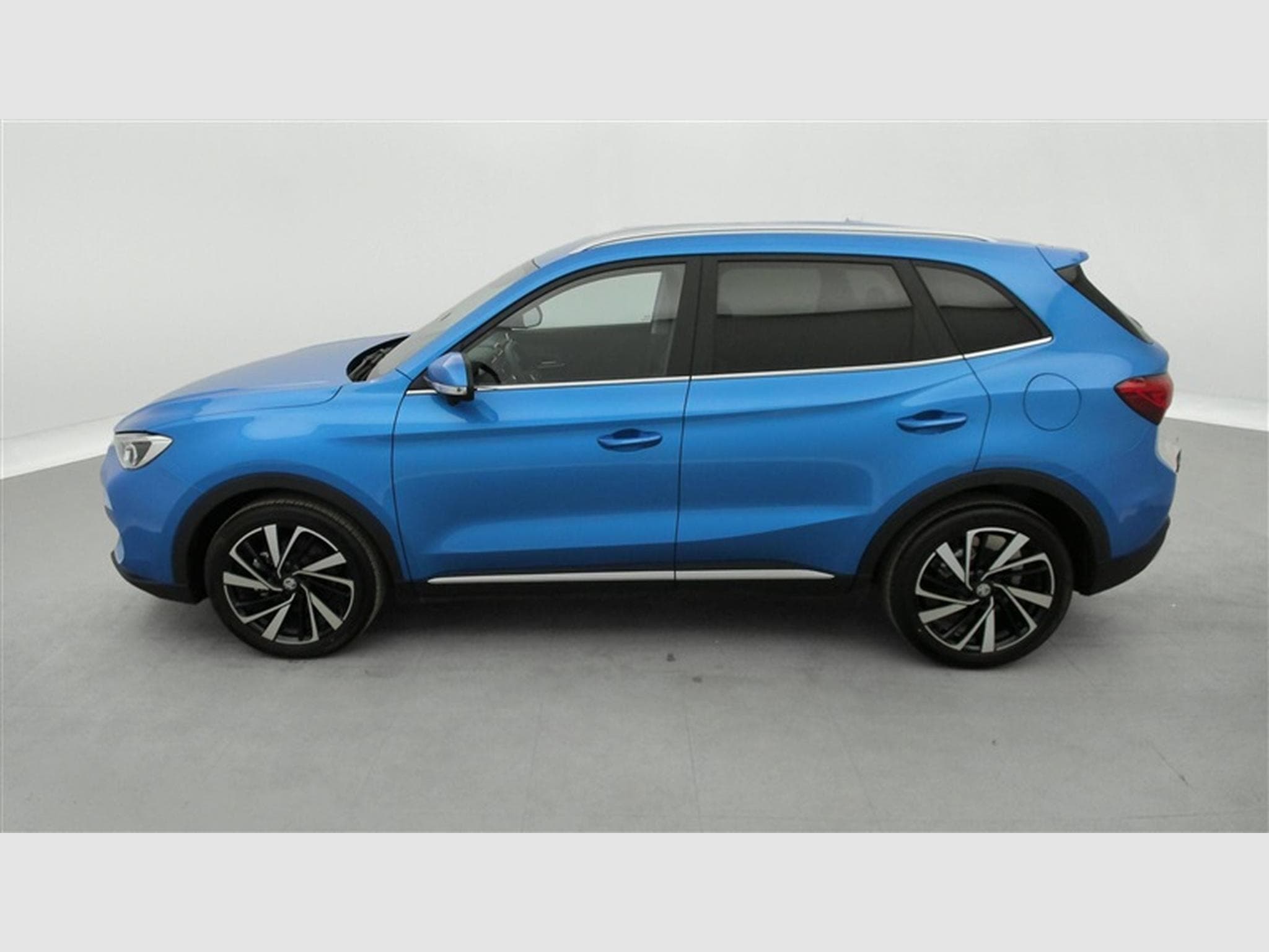 MG ZS 1.5 Hybrid+ Luxury NAVI / FULL LED / CUIR / CAMERA 360 (2026) - Foto 3