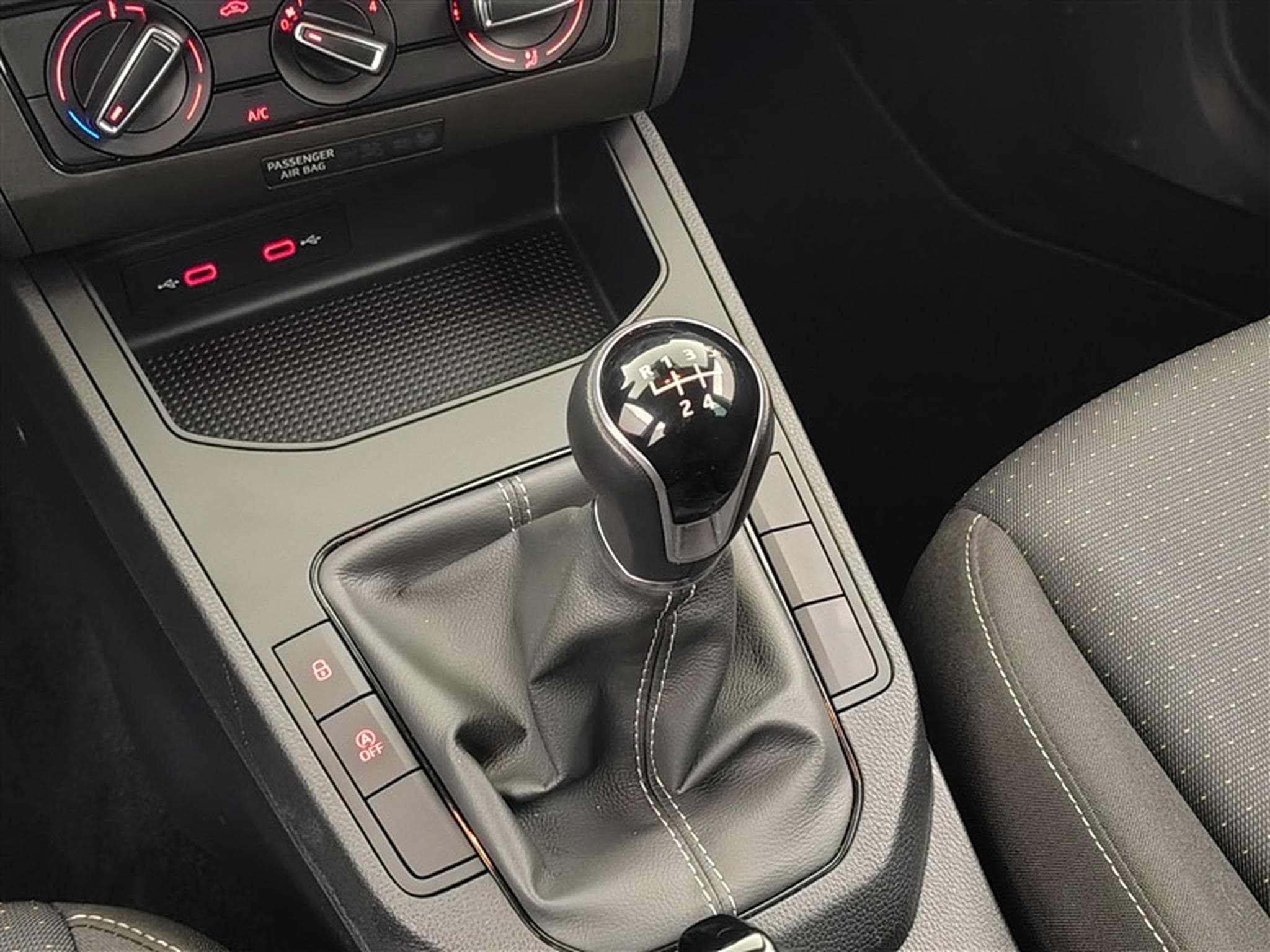 Seat Ibiza 1.0i MPI Move! (2022) - Photo 12