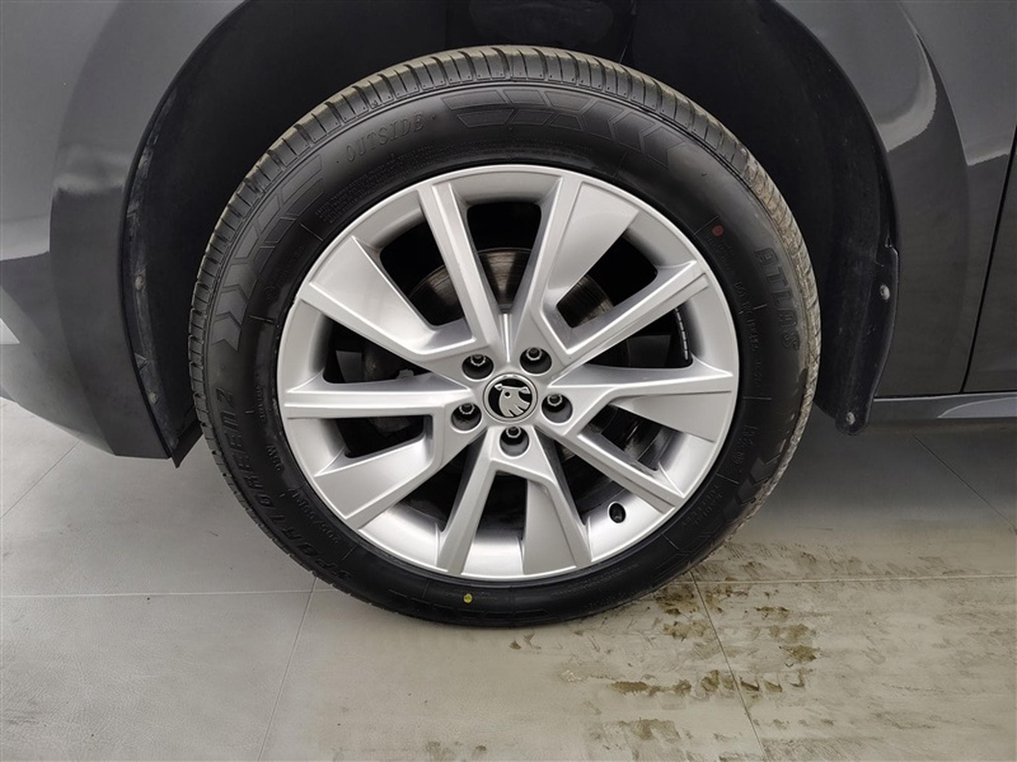 Skoda Kamiq 1.0 TSI 110cv DSG Ambition NAVI / FULL LED / CARPLAY (2024) - Photo 6