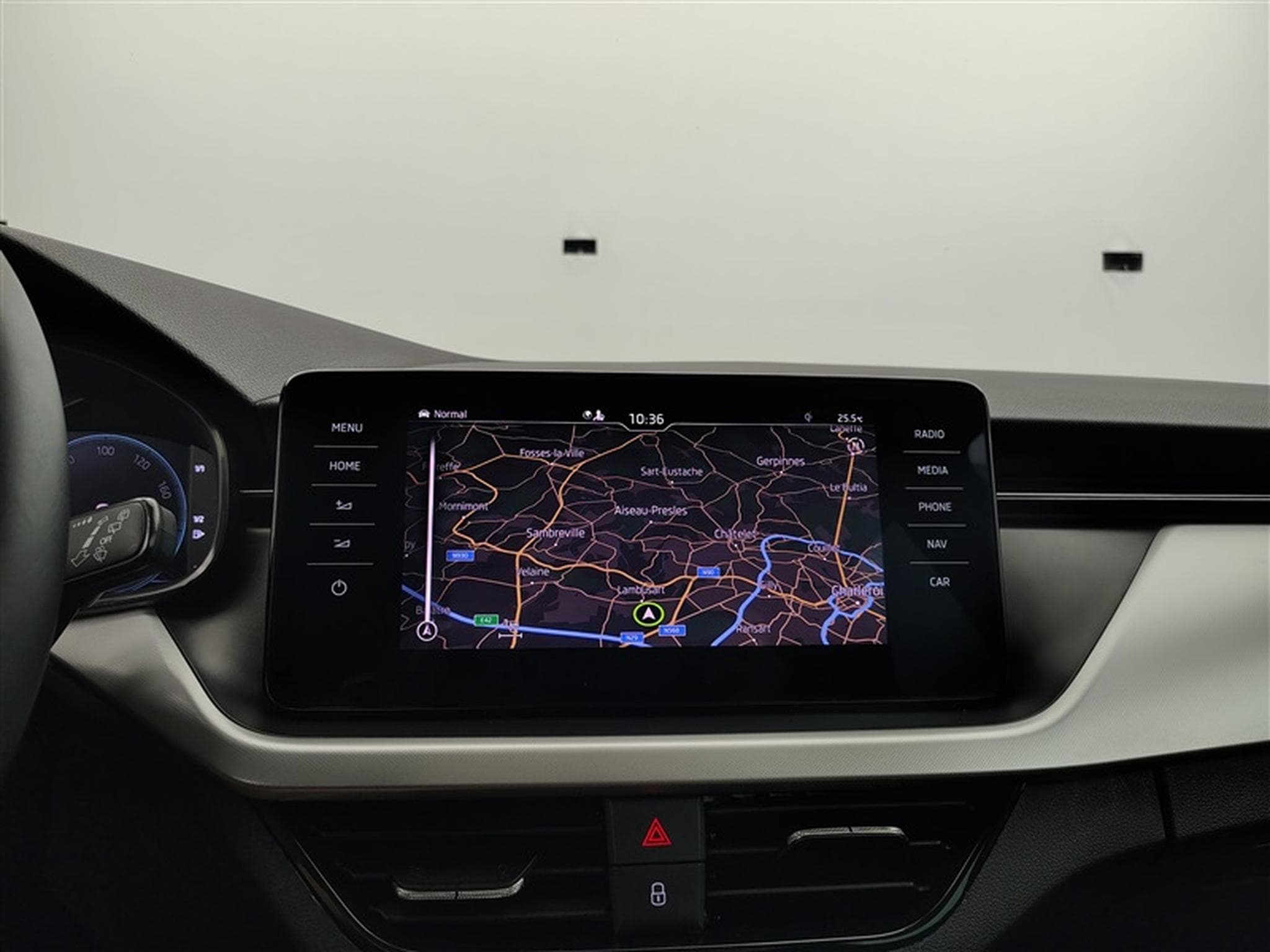 Skoda Kamiq 1.0 TSI 110cv DSG Ambition NAVI / FULL LED / CARPLAY (2024) - Photo 11
