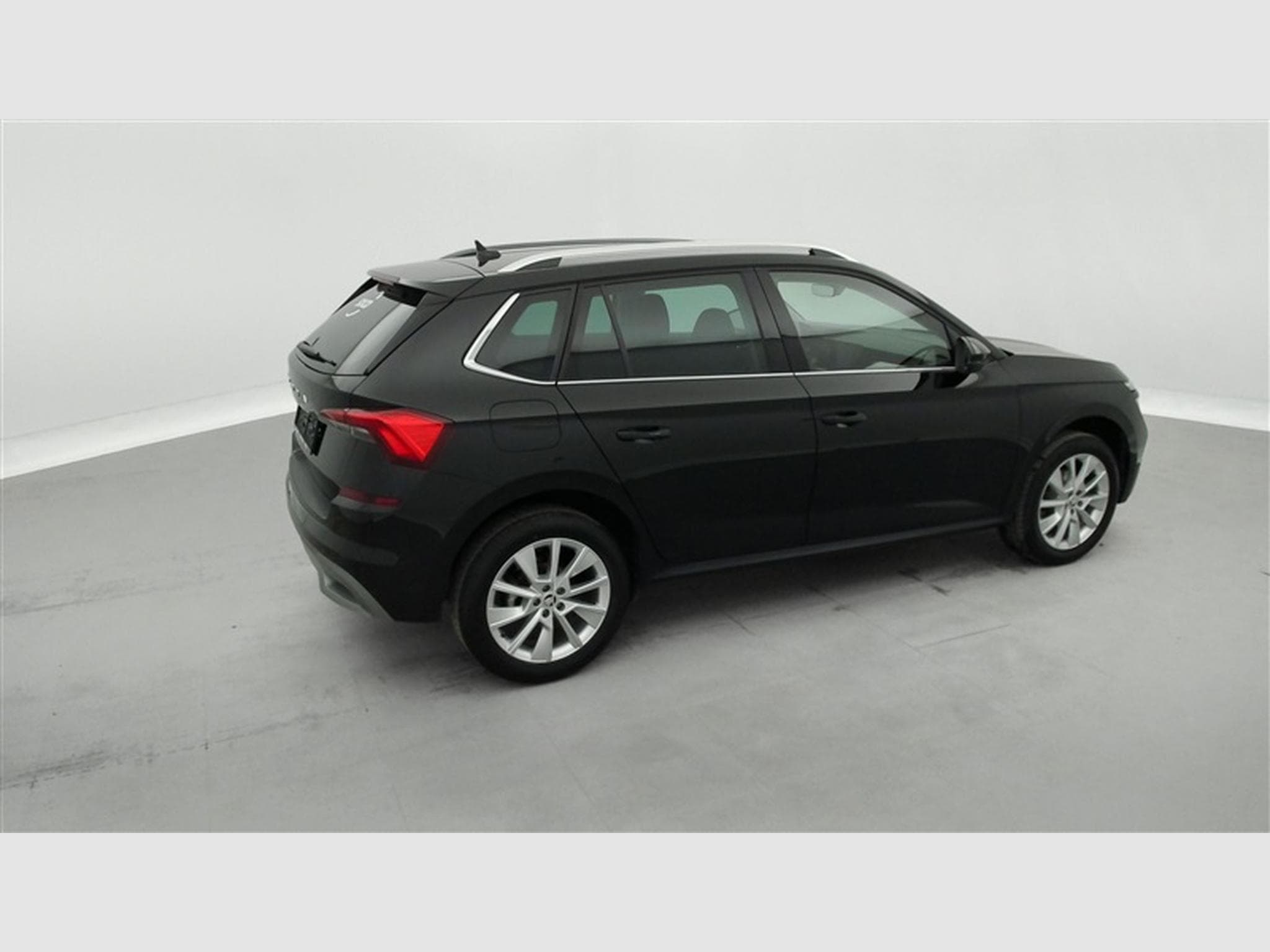 Skoda Kamiq 1.0 TSI 110cv DSG Ambition NAVI / FULL LED / CARPLAY (2024) - Photo 24