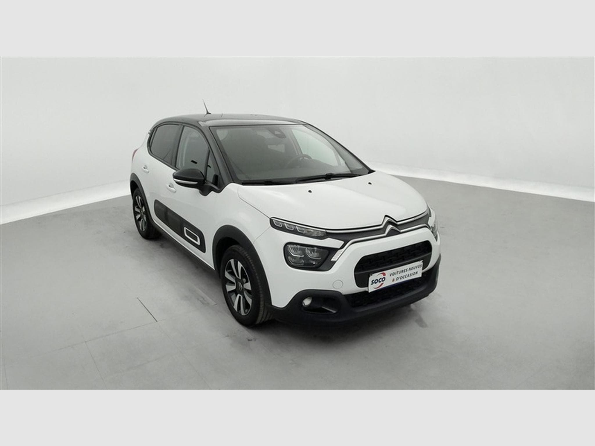 Citroen C3 1.2i PureTech Shine CARPLAY / FULL LED / JA 16" (2023) - Photo 21