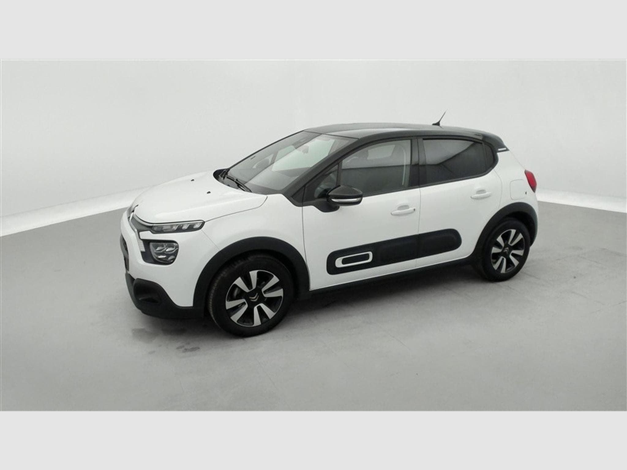 Citroen C3 1.2i PureTech Shine CARPLAY / FULL LED / JA 16" (2023) - Photo 20