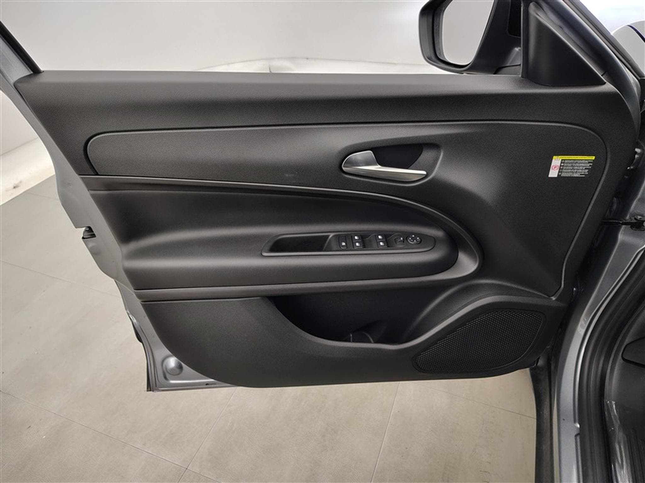 Jeep Avenger 1.2 Turbo 100cv Altitude NAVI / FULL LED / CUIR PARTIEL /CAM (2025) - Photo 17