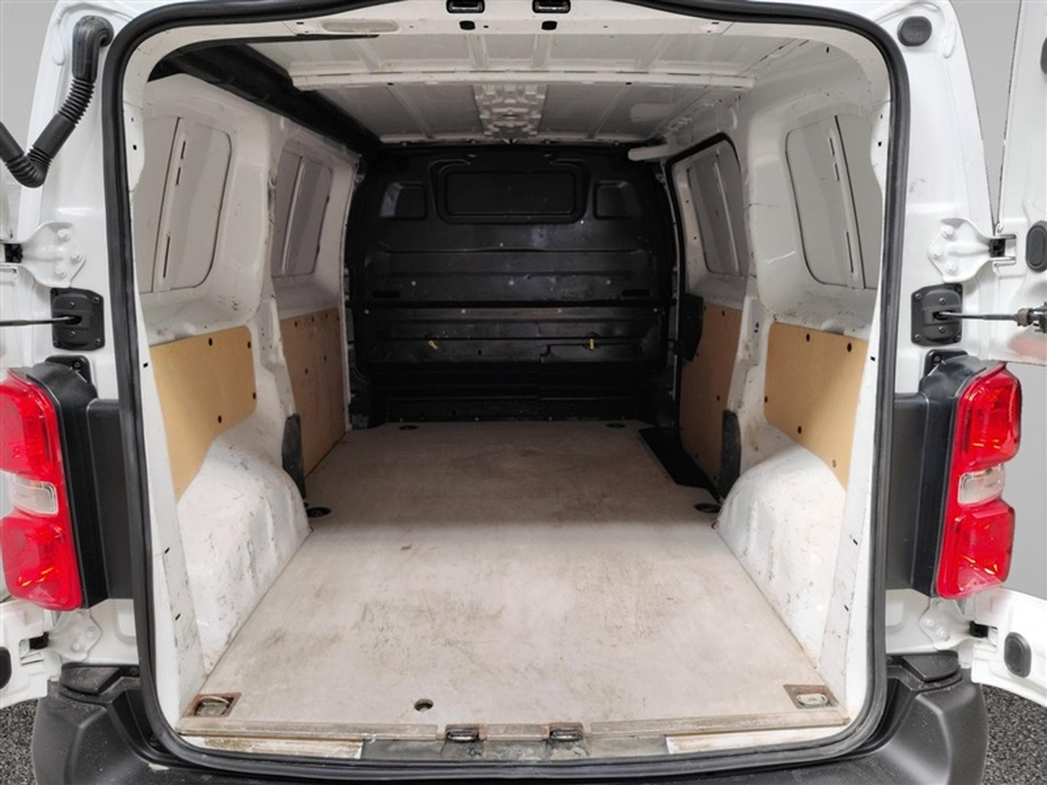 Fiat Scudo 2.0 Multijet 145cv AUTO L 3pl. NAVI / CAMERA (2023) - Foto 14