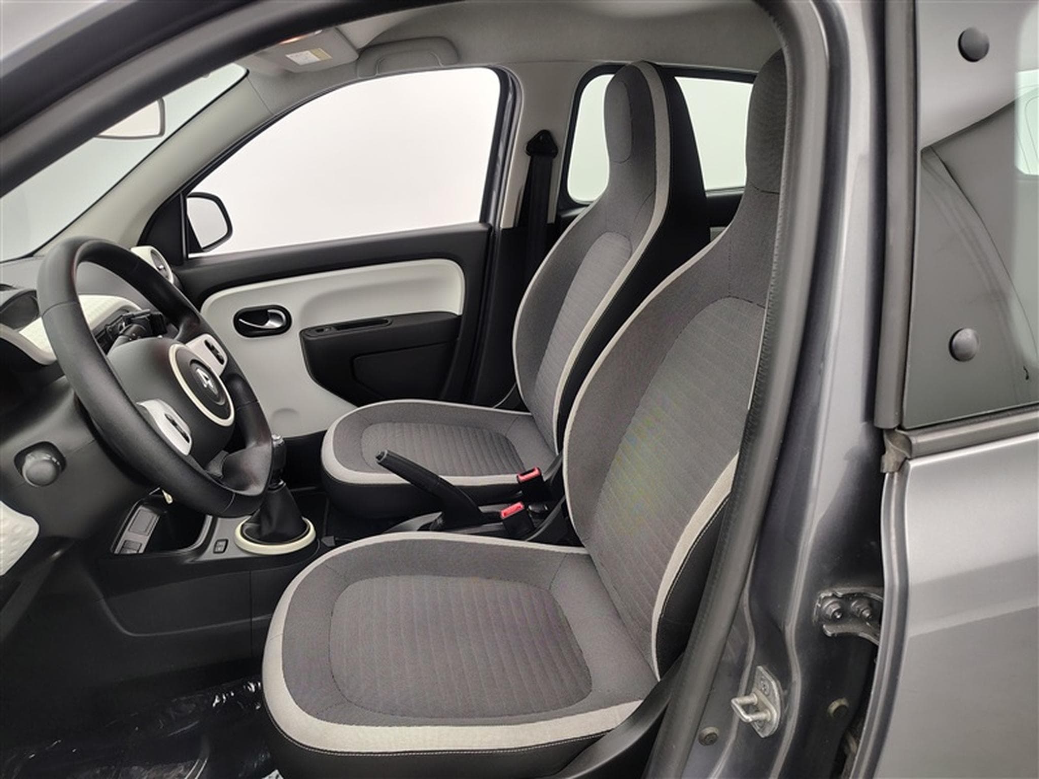 Renault Twingo 1.0i SCe Life CLIM / PDC (2021) - Foto 7