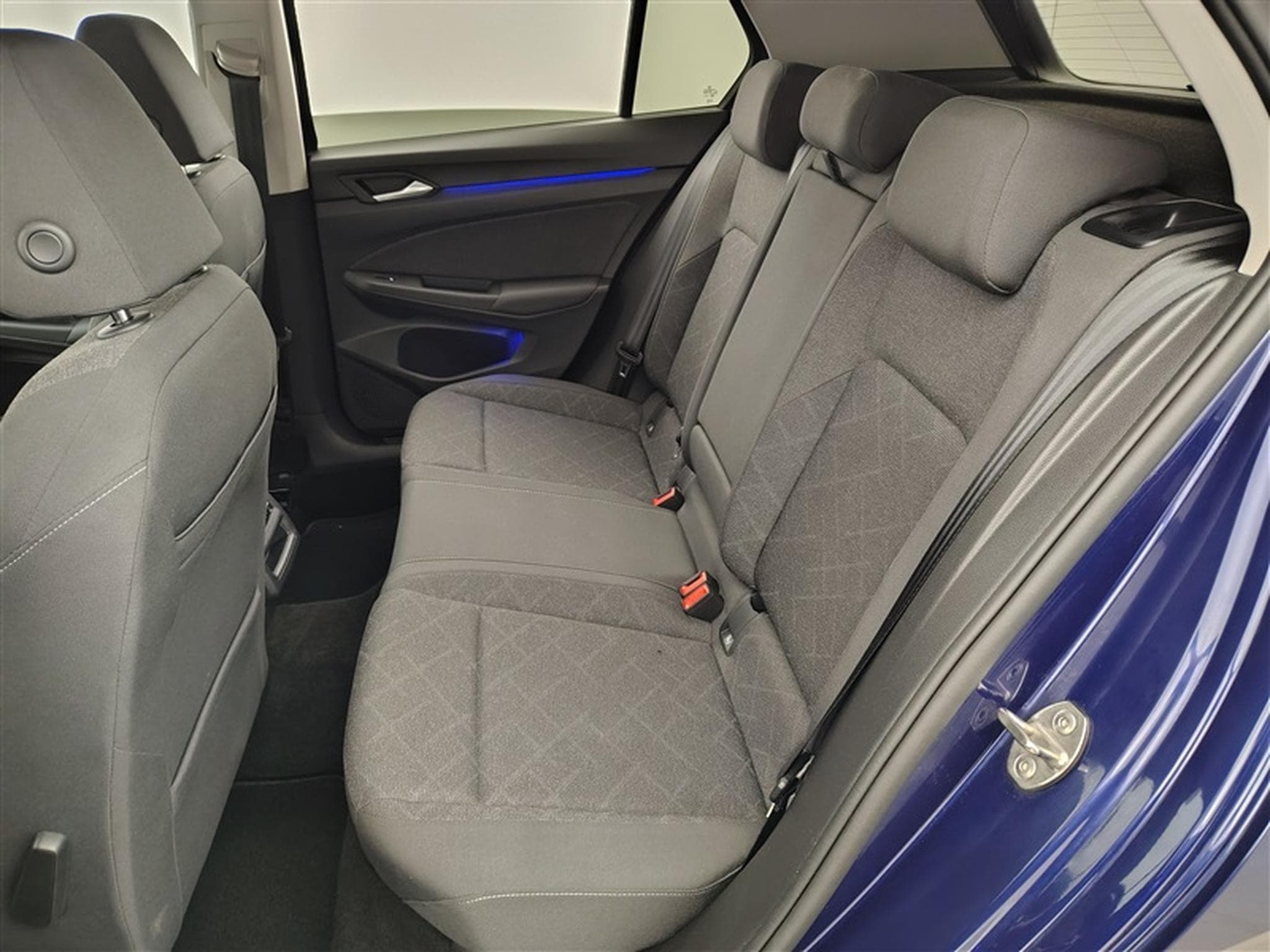 VW Golf 1.0 eTSI Life DSG NAVI / FULL LED / CARPLAY (2023) - Foto 13