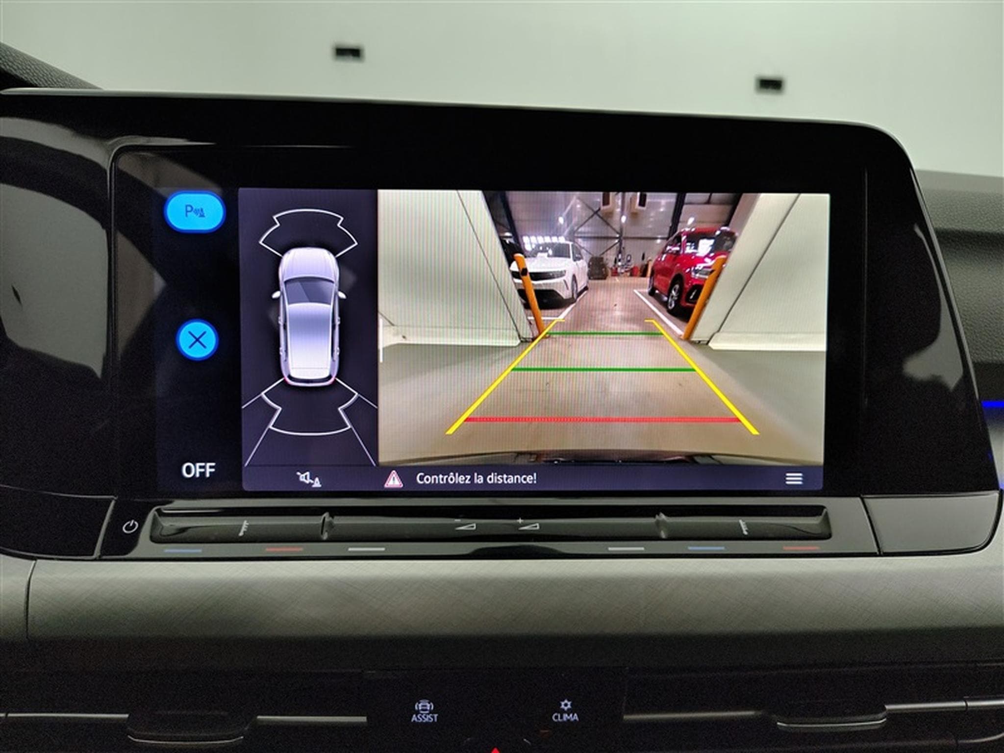VW Golf 1.0 eTSI Life DSG NAVI / FULL LED / CARPLAY (2023) - Foto 18