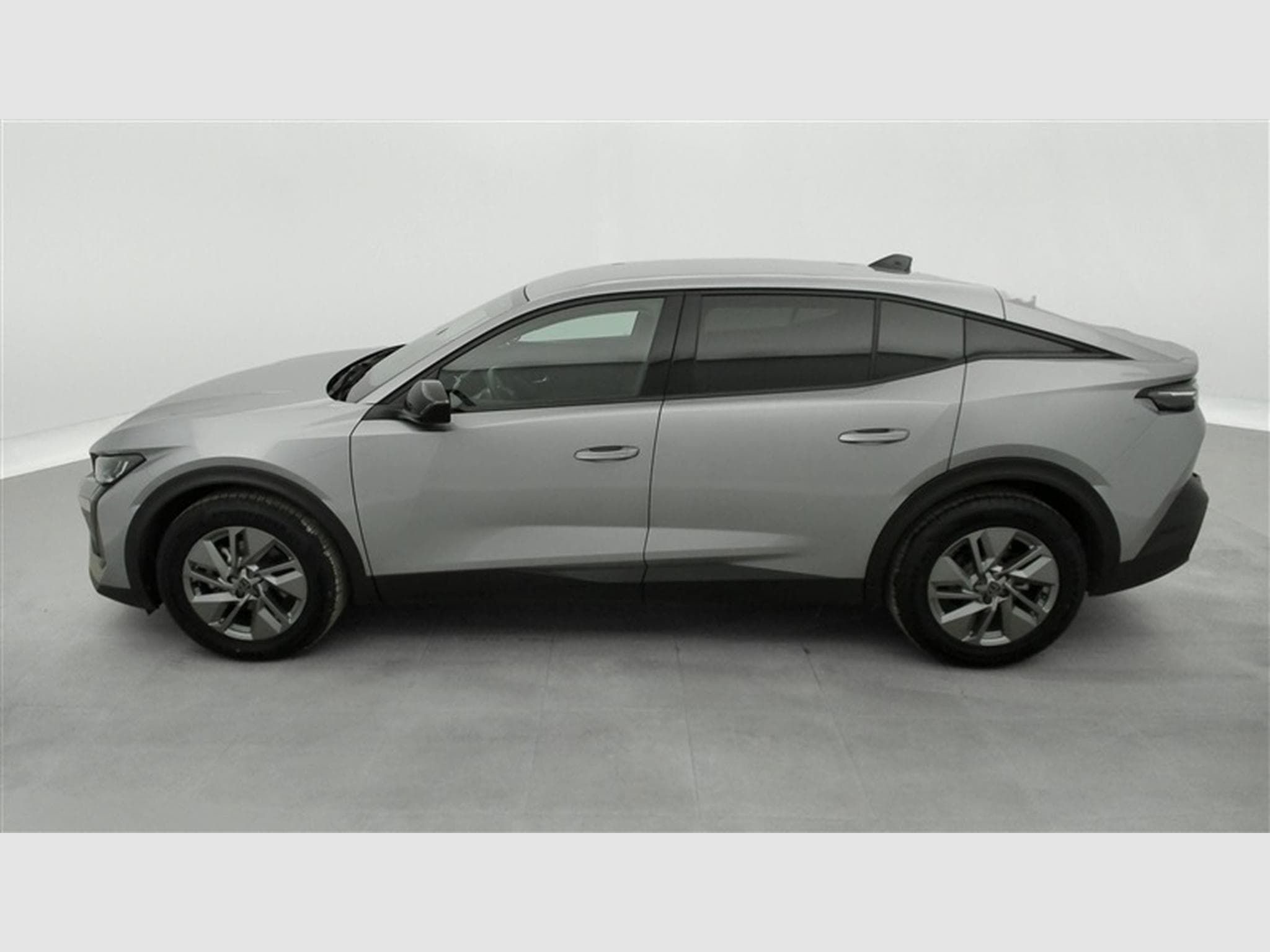 Peugeot 408 1.2 Hybrid 145cv e-DCS6 Allure NAVI / FULL LED / CAMERA (2024) - Photo 3