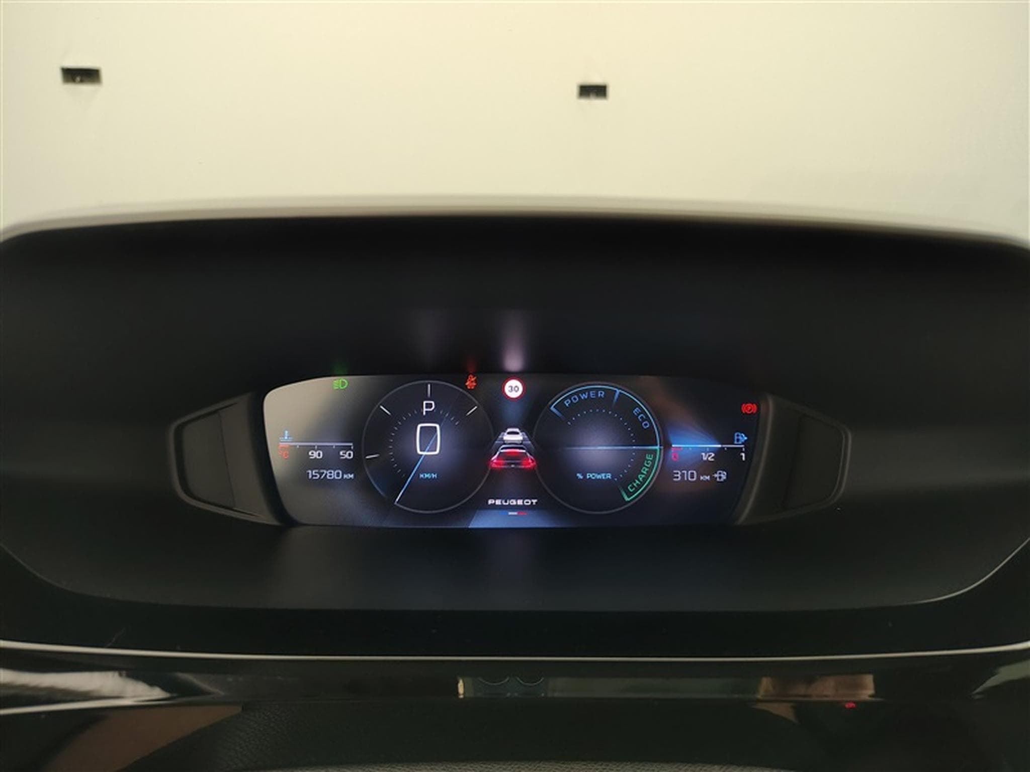 Peugeot 408 1.2 Hybrid 145cv e-DCS6 Allure NAVI / FULL LED / CAMERA (2024) - Photo 10