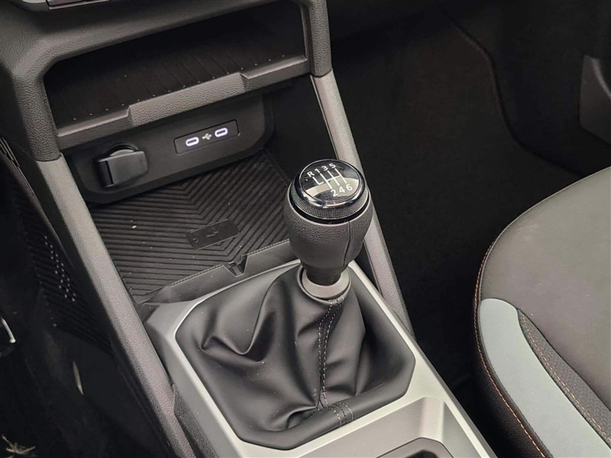 Dacia Bigster Mild Hybrid 140cv Extreme NAVI / CAMERA / TO PANO (2026) - Foto 12