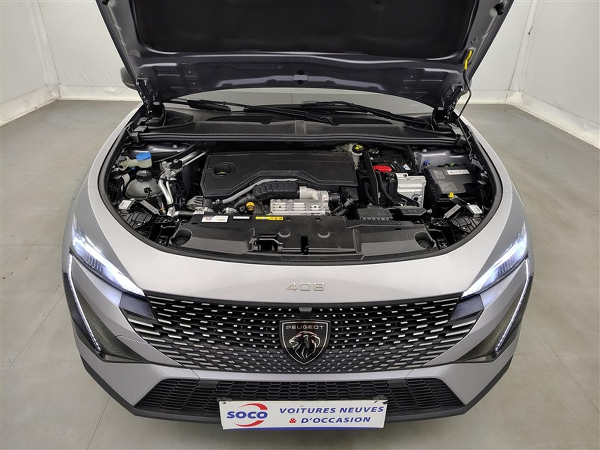 Peugeot 408 1.2 Hybrid 145cv e-DCS6 Allure NAVI / FULL LED / CAMERA (2024) - Photo 19