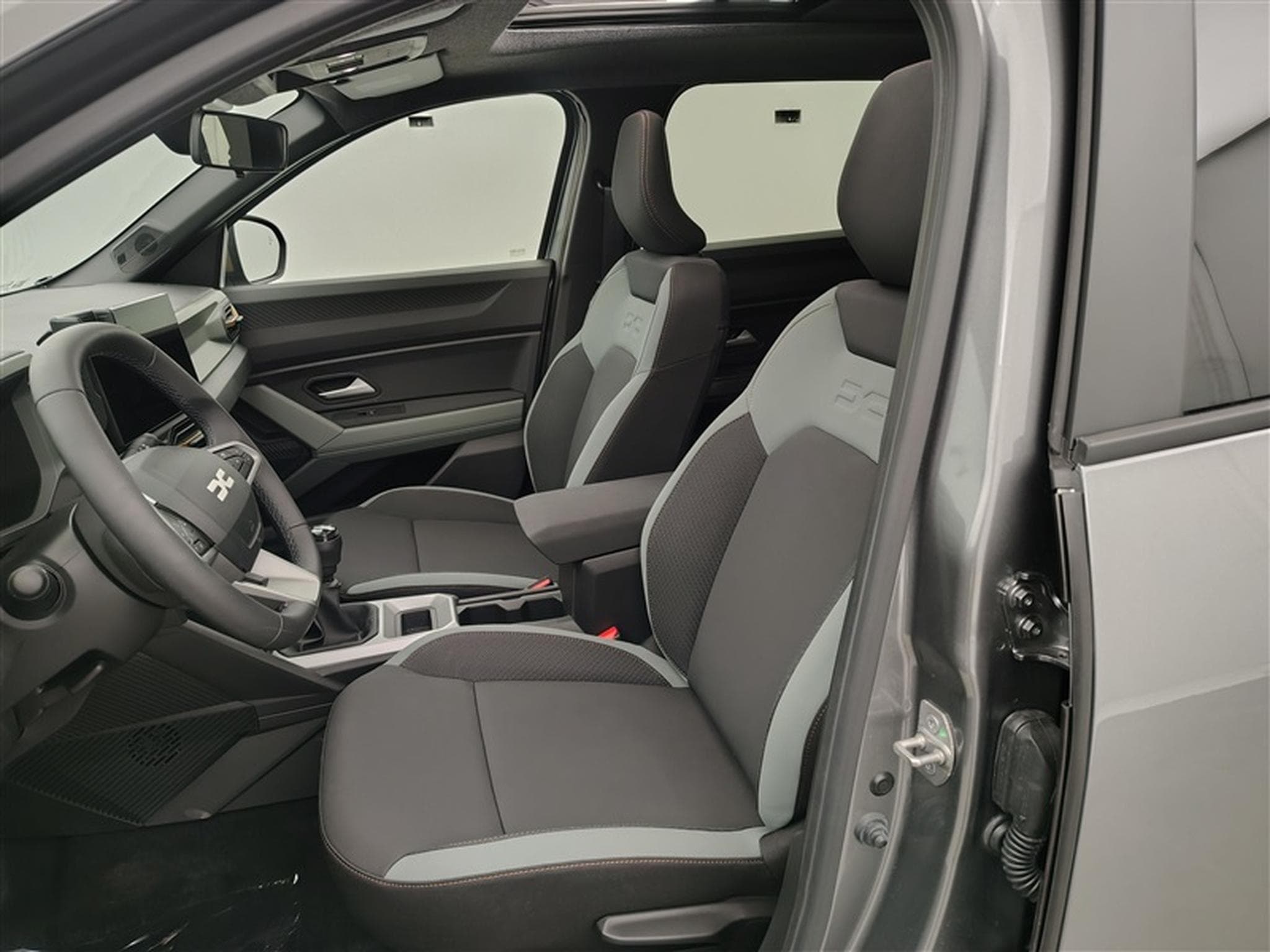 Dacia Bigster Mild Hybrid 140cv Extreme NAVI / CAMERA / TO PANO (2026) - Foto 7