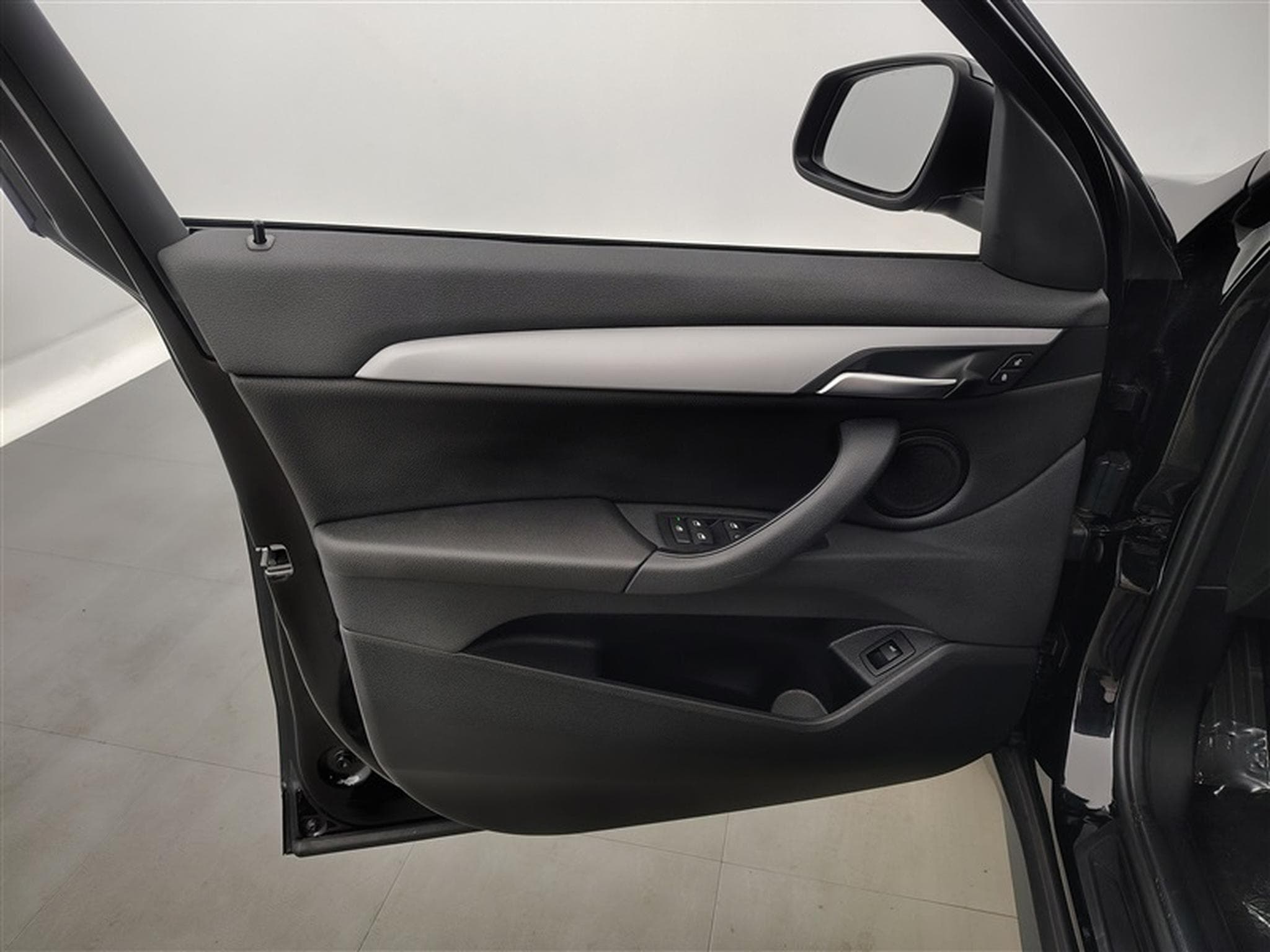 BMW X1 1.5 dA sDrive16 NAVI / CUIR (2022) - Foto 16
