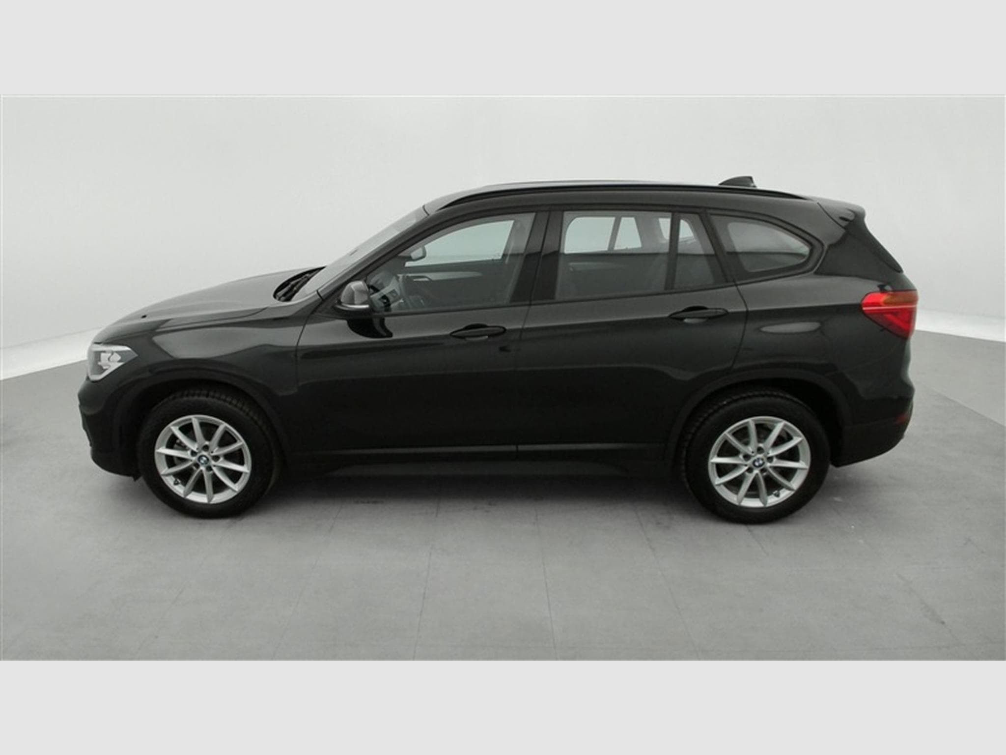 BMW X1 1.5 dA sDrive16 NAVI / CUIR / CLIM (2021) - Foto 3