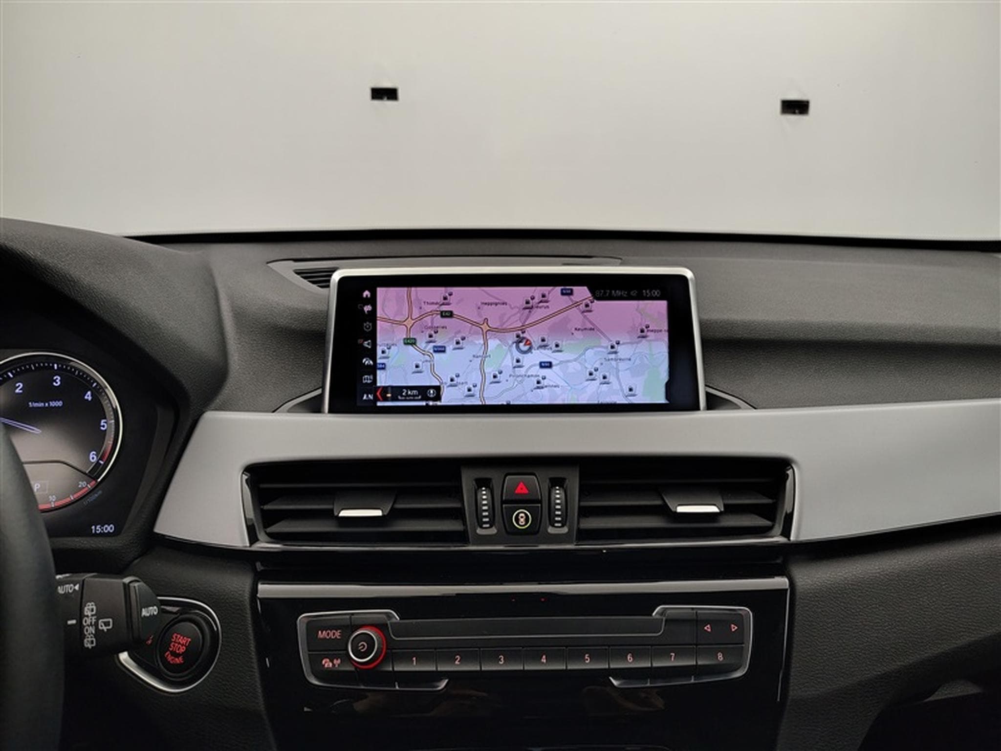 BMW X1 1.5 dA sDrive16 NAVI / CUIR / CLIM (2021) - Foto 11