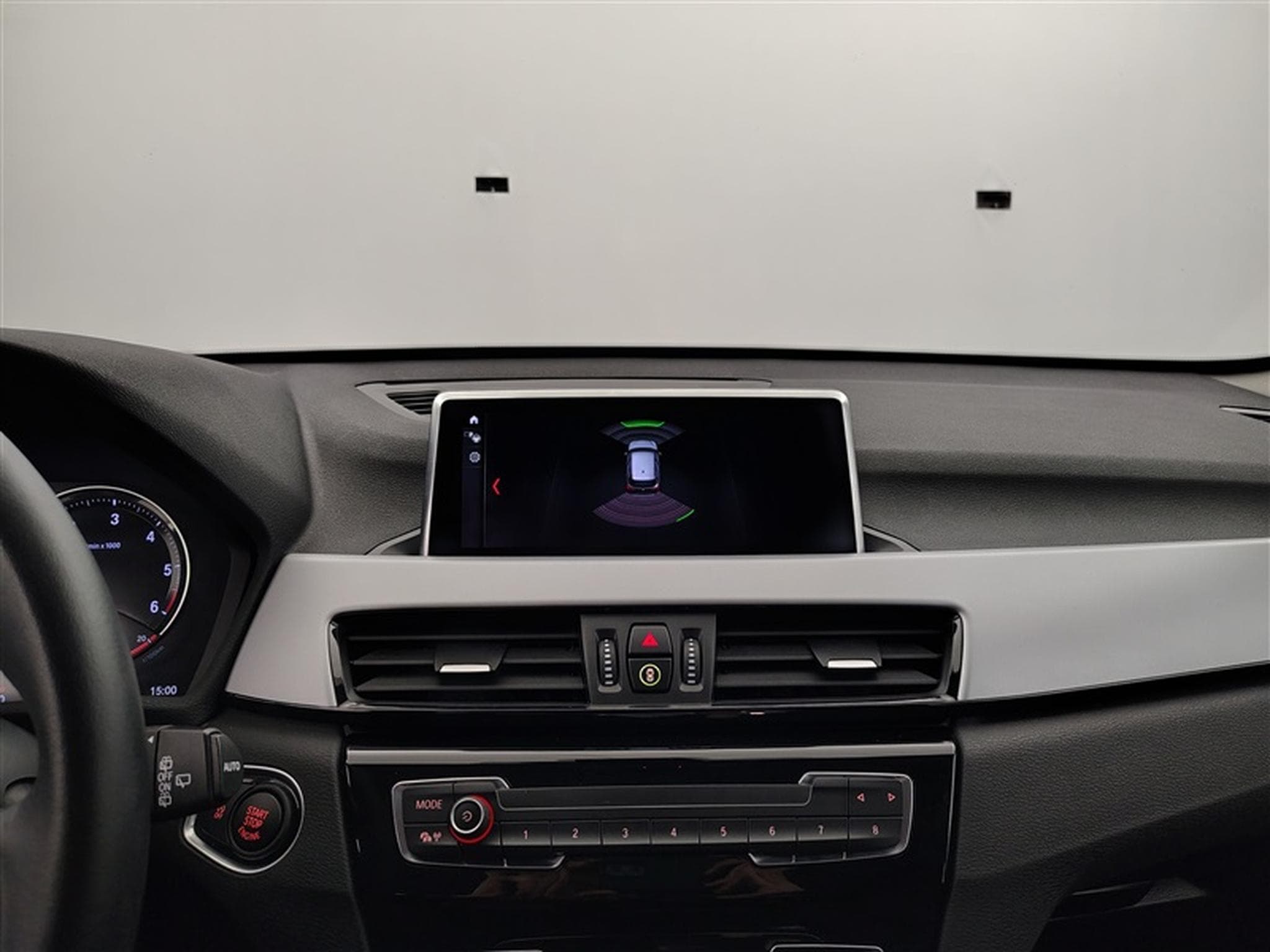 BMW X1 1.5 dA sDrive16 NAVI / CUIR / CLIM (2021) - Foto 17
