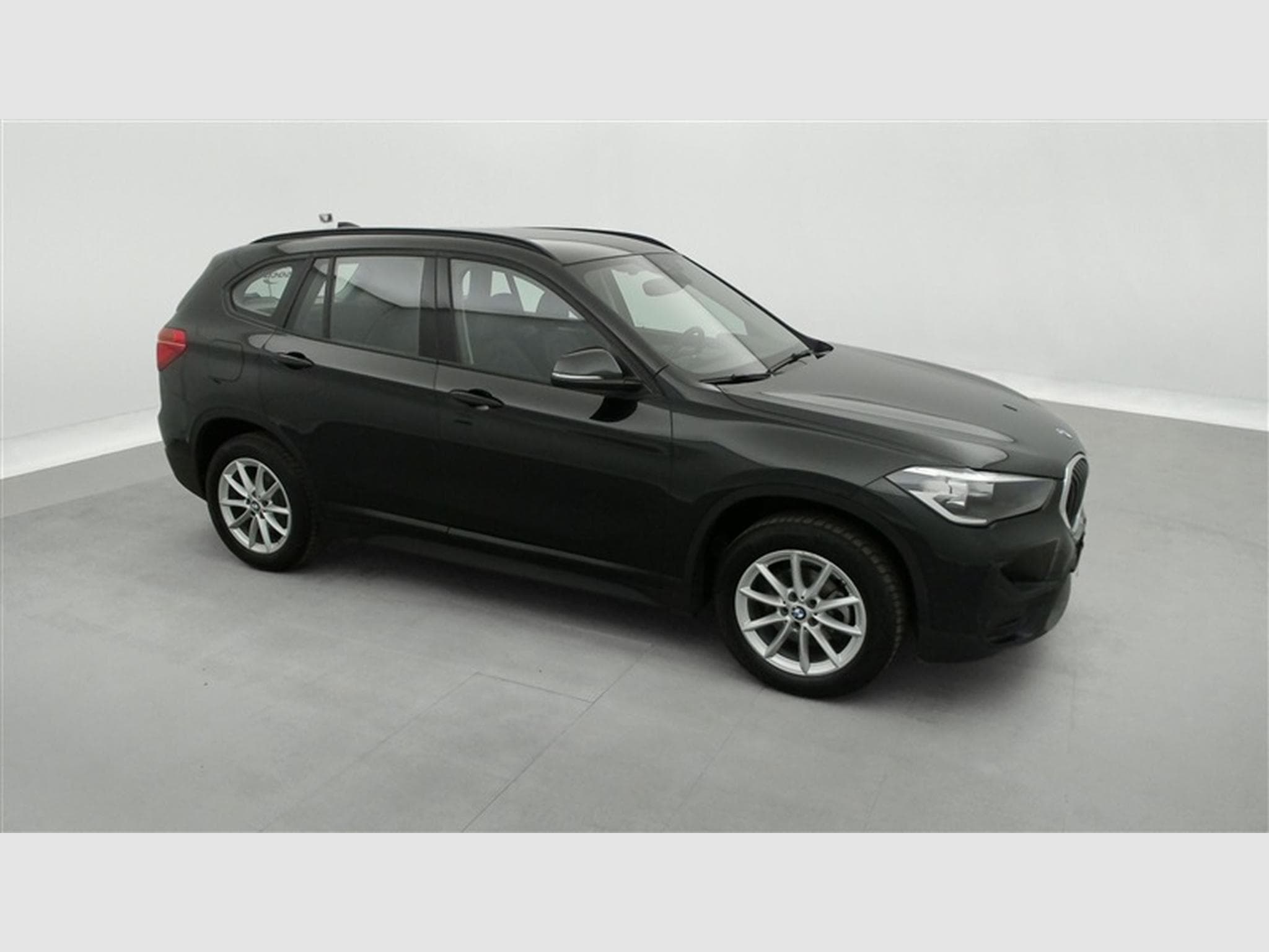 BMW X1 1.5 dA sDrive16 NAVI / CUIR / CLIM (2021) - Foto 22