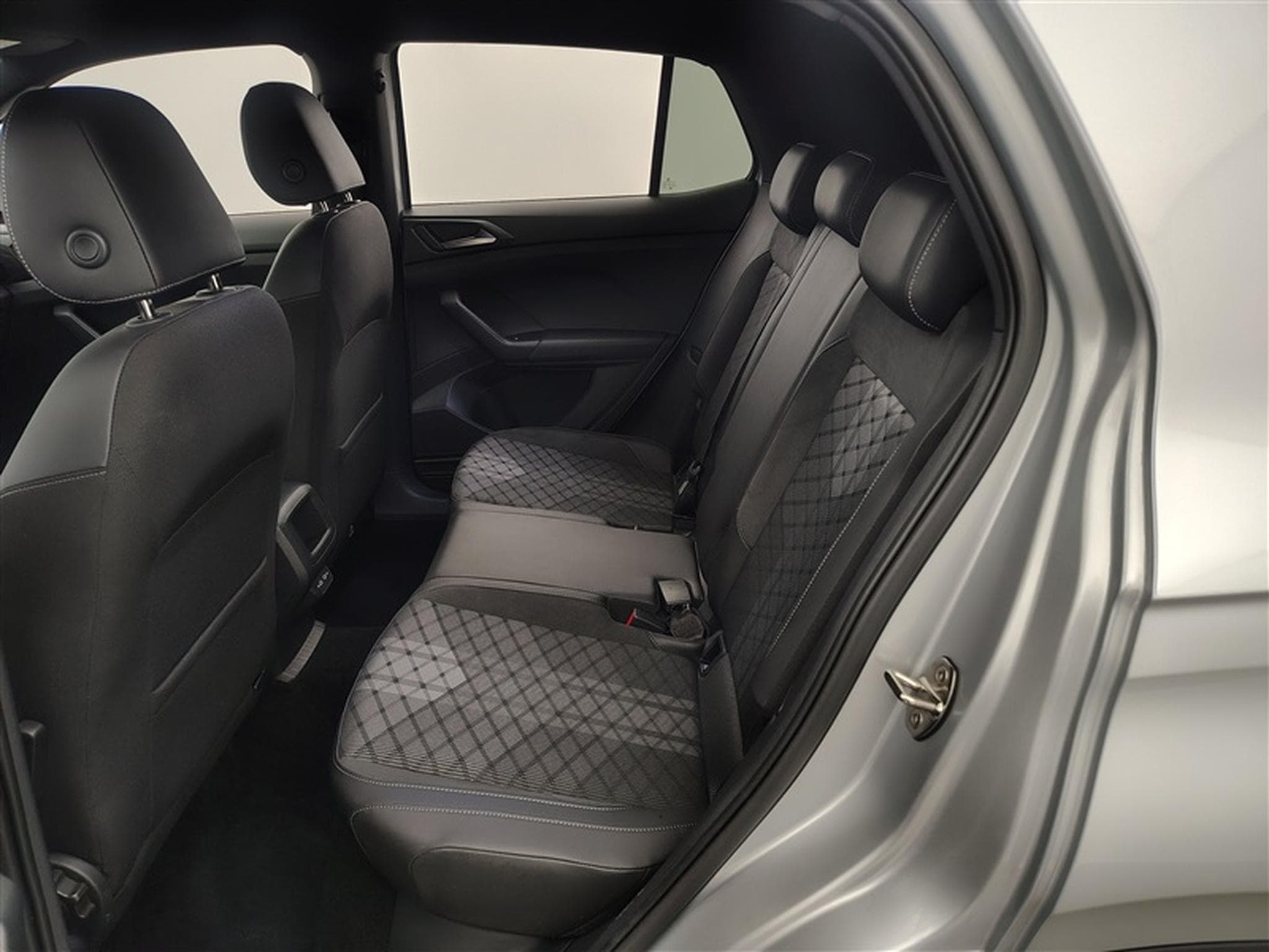 VW T-Cross 1.0 TSI 115Cv DSG7 R-Line CARPLAY / CAMERA / FULL LED (2025) - Foto 13