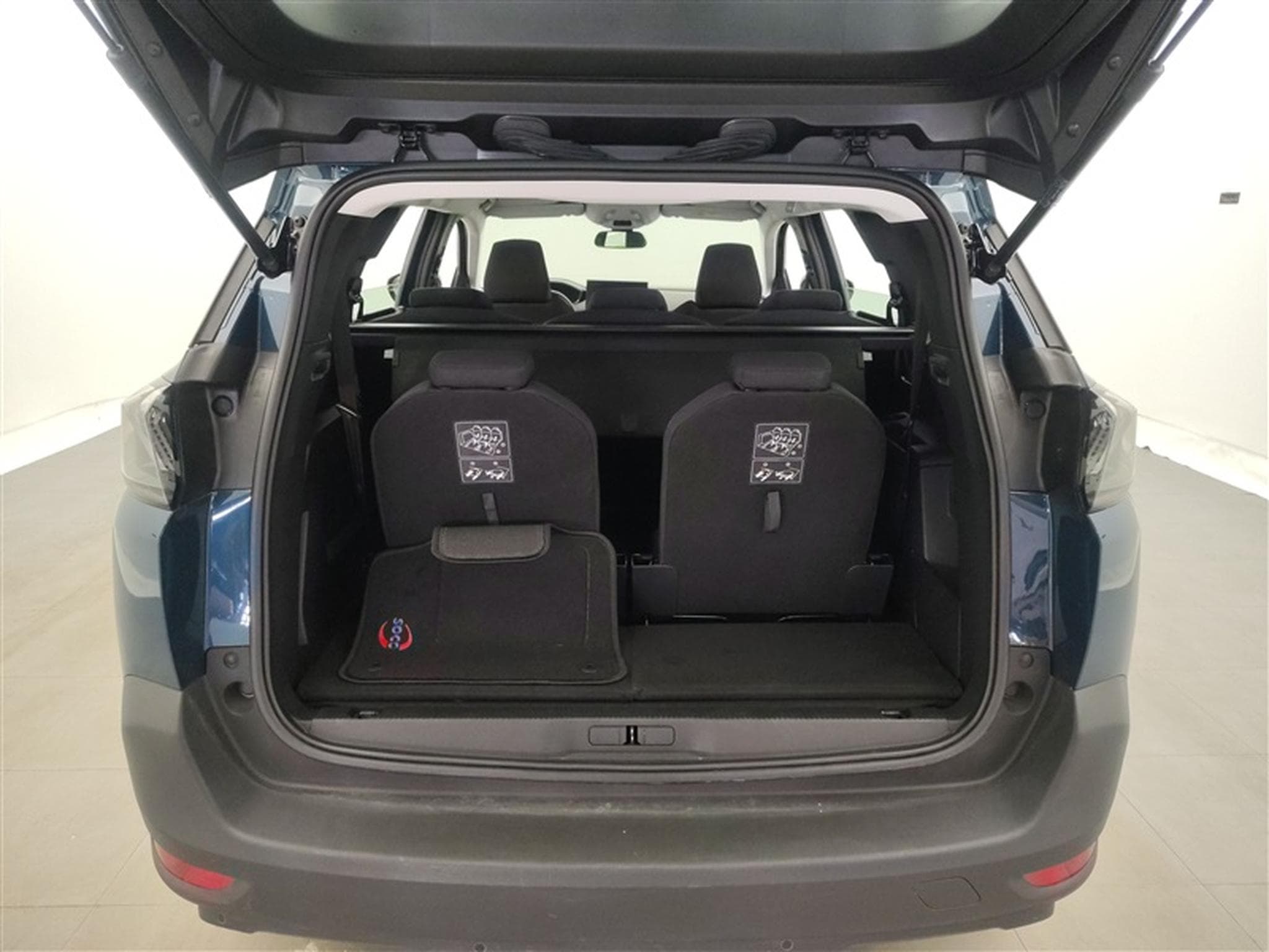 Peugeot 5008 1.2 PureTech 130cv EAT8 Active Pack 7pl. NAVI / FULL LED (2022) - Foto 14