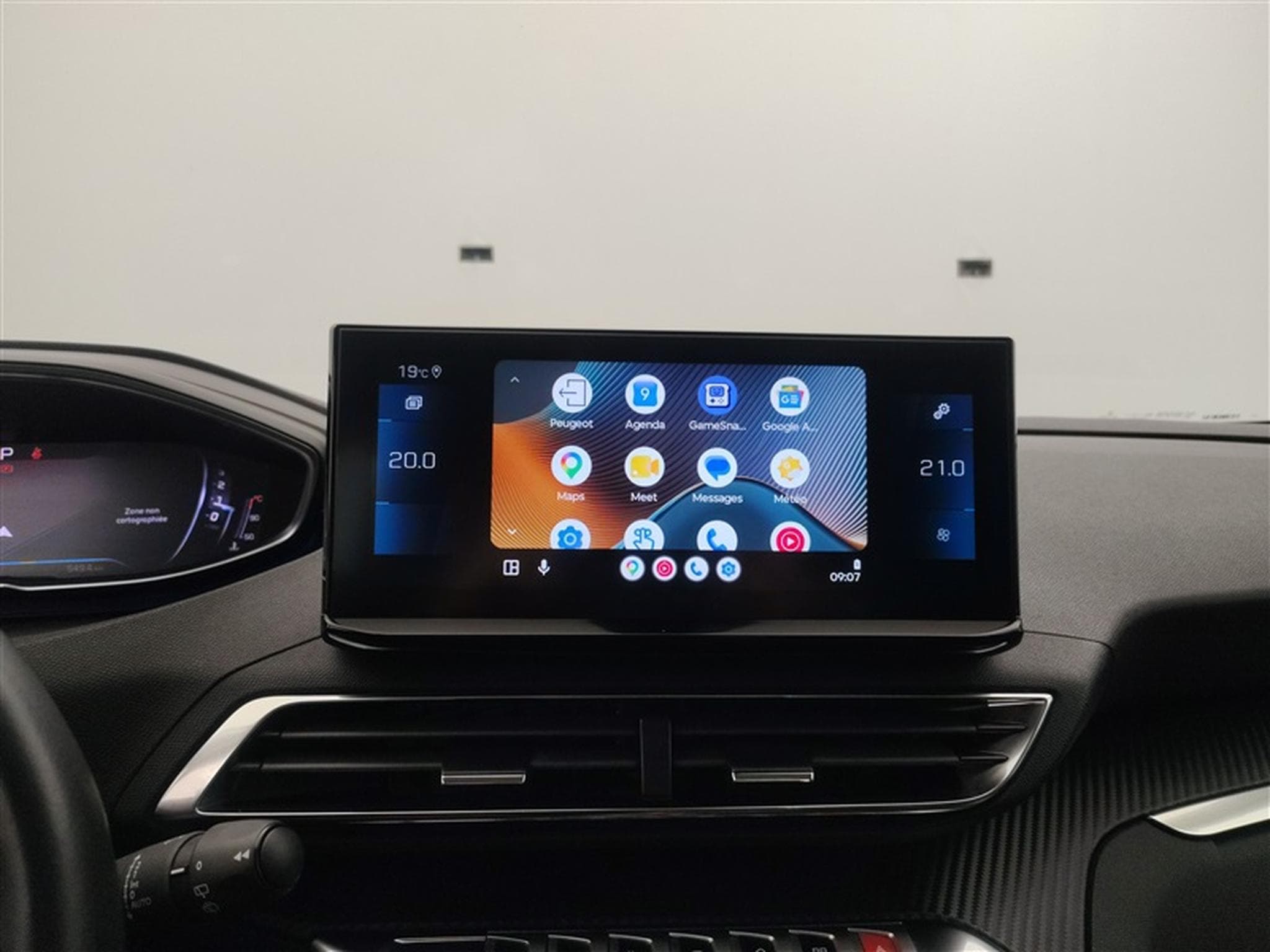 Peugeot 5008 1.2 PureTech 130cv EAT8 Active Pack 7pl. NAVI / FULL LED (2022) - Foto 20