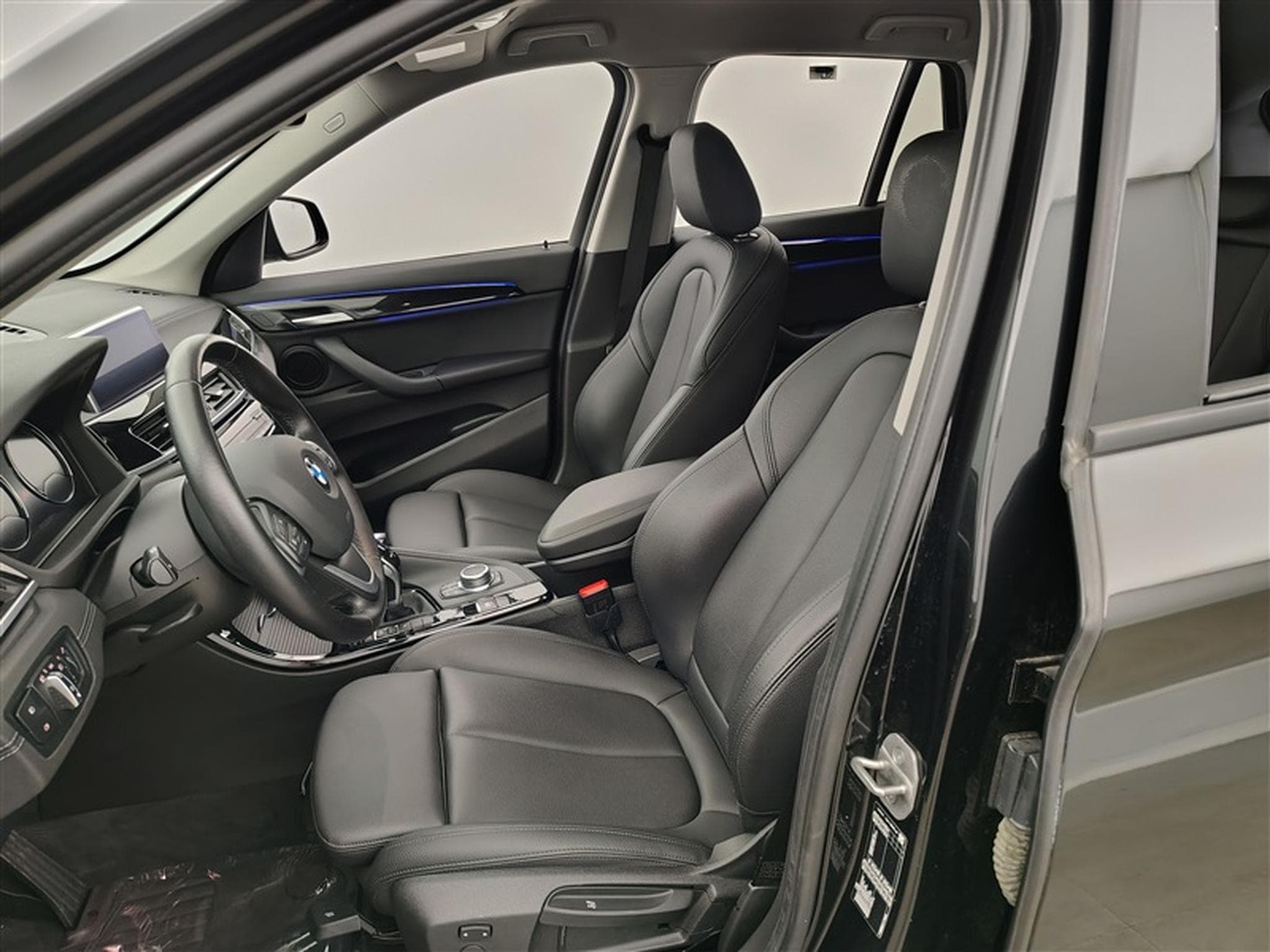 BMW X1 2.0 dAS sDrive20 NAVI / CUIR SPORT / FULL LED (2022) - Photo 7