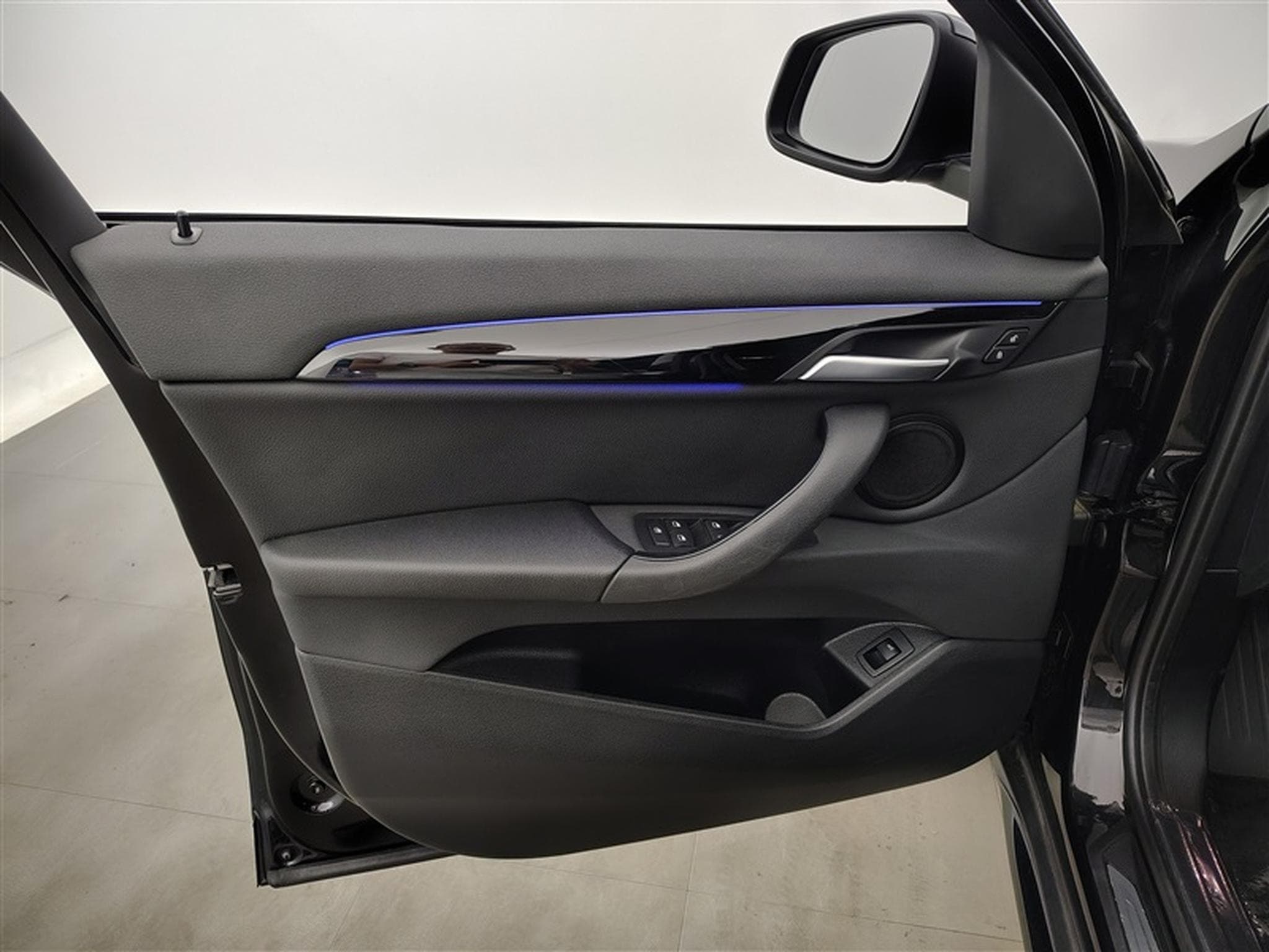 BMW X1 2.0 dAS sDrive20 NAVI / CUIR SPORT / FULL LED (2022) - Photo 17