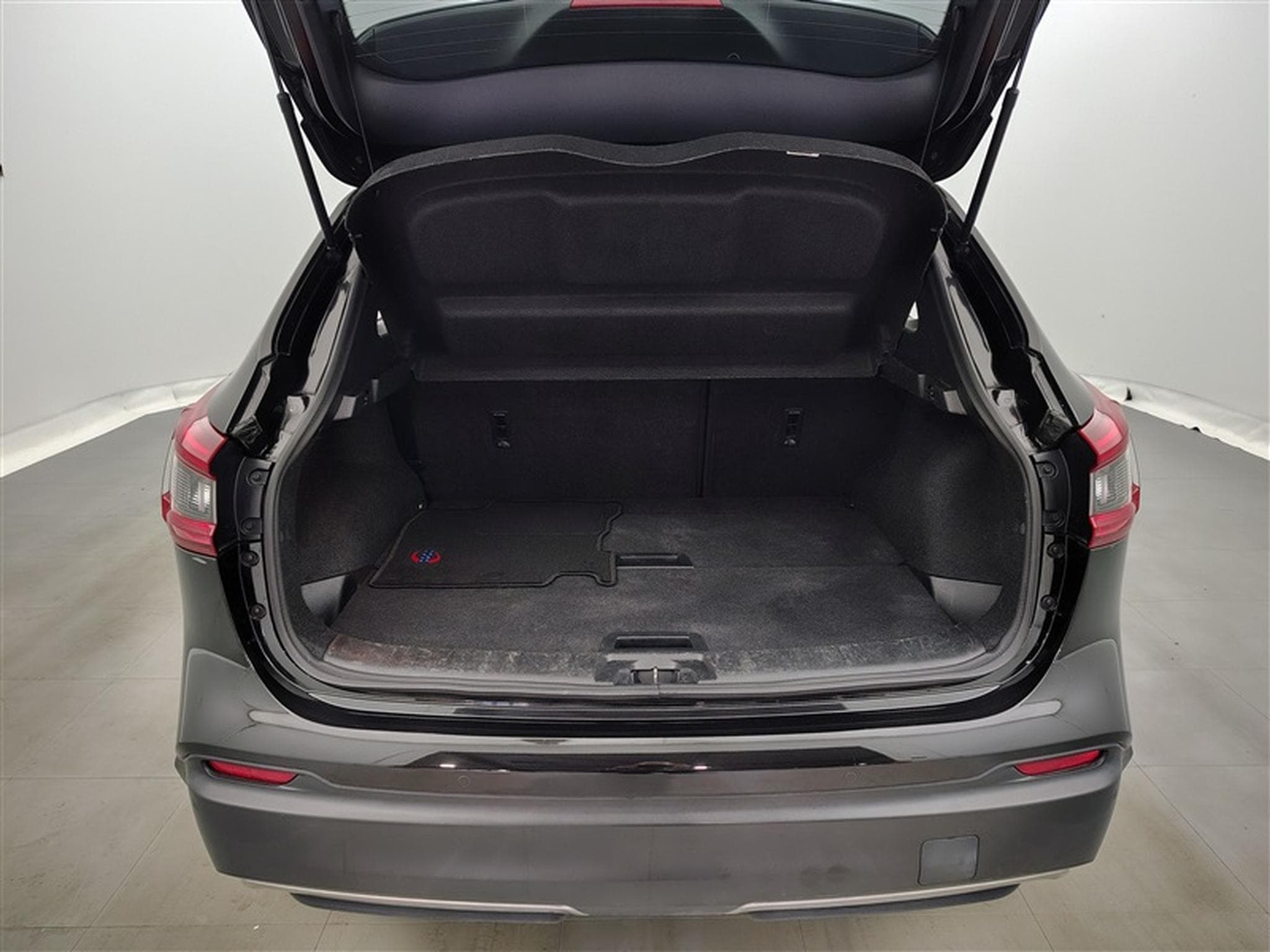 Nissan Qashqai 1.3 DIG-T N-Connecta NAVI / TOIT PANO / CAMERA (2019) - Foto 14