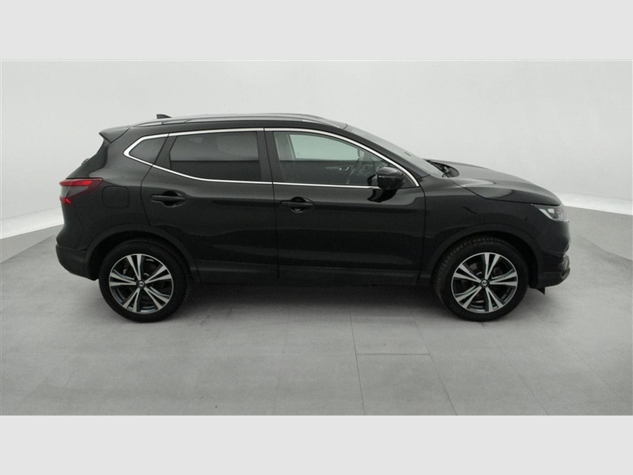 Nissan Qashqai 1.3 DIG-T N-Connecta NAVI / TOIT PANO / CAMERA (2019) - Foto 24
