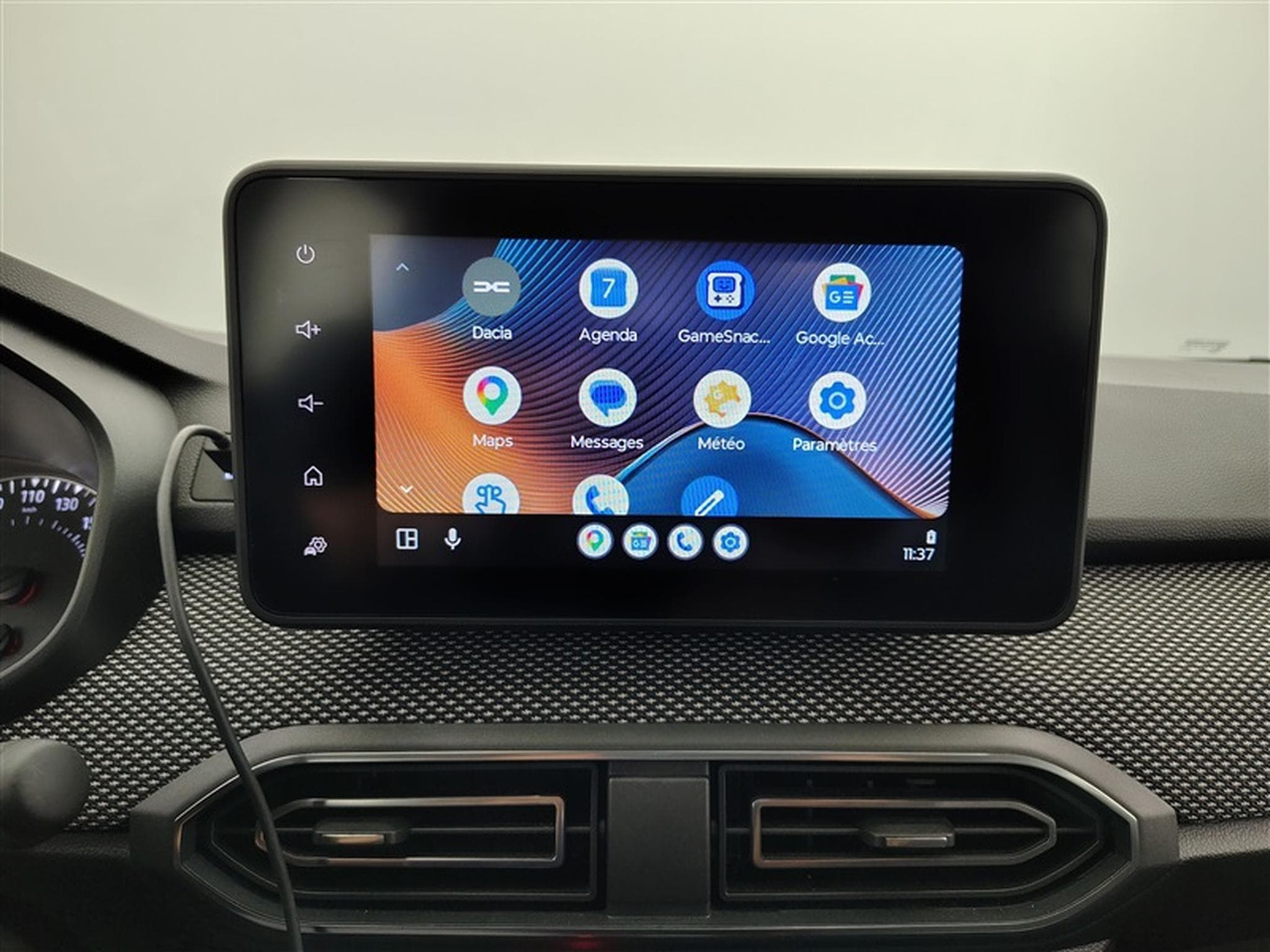 Dacia Sandero 1.0i SCe Comfort CARPLAY / FULL LED / PDC AR (2022) - Foto 19