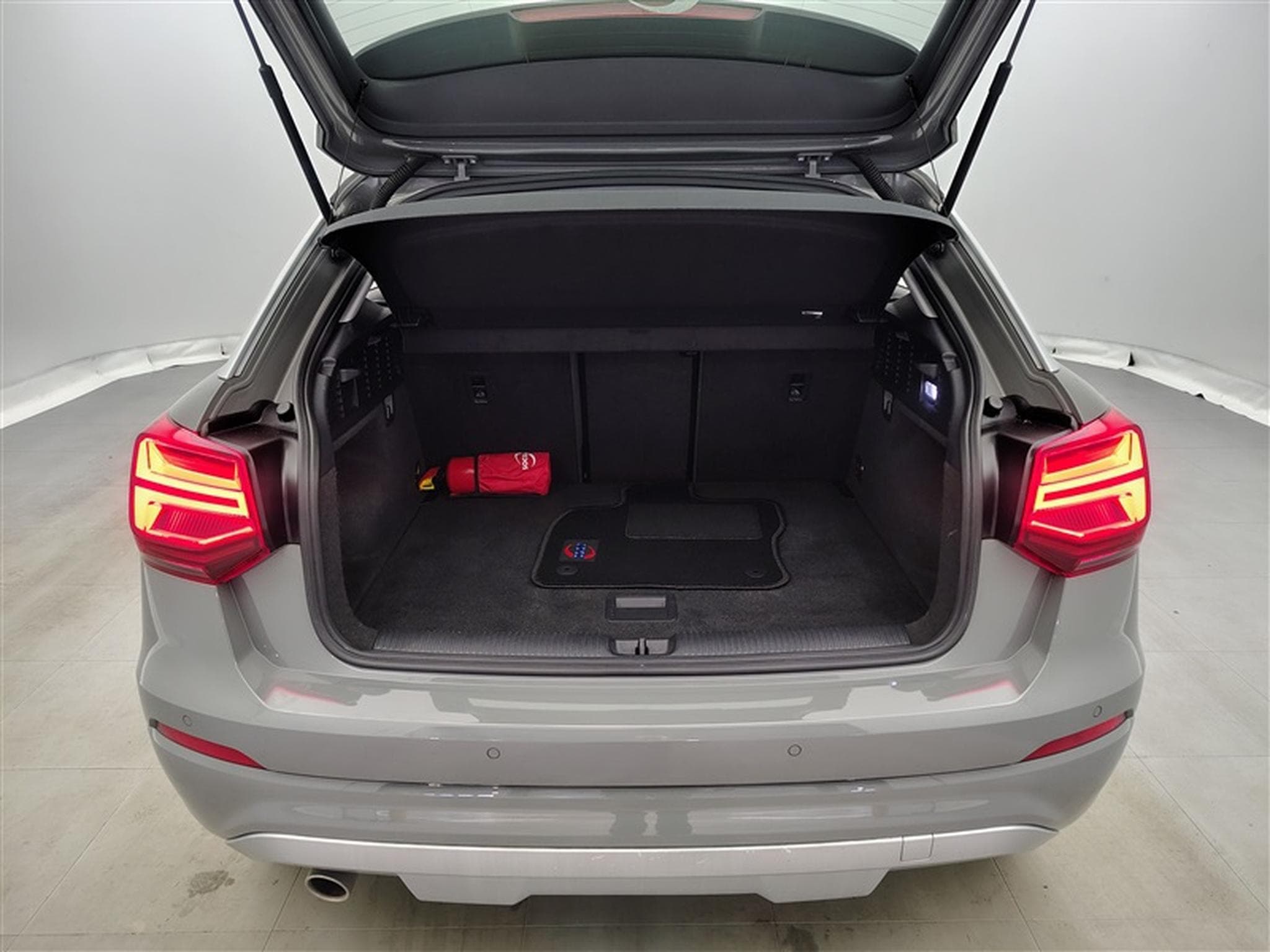 Audi Q2 30 TFSI Sport Edition NAVI / FULL LED / PDC AR / JA 17" (2020) - Foto 14