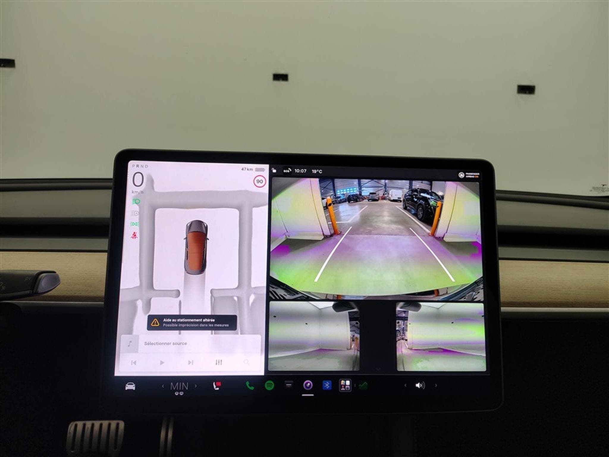 Tesla Model 3 Dual Motor AWD NAVI / FULL LED / PANO / CAMERA 360° / JA 20" (2023) - Foto 18