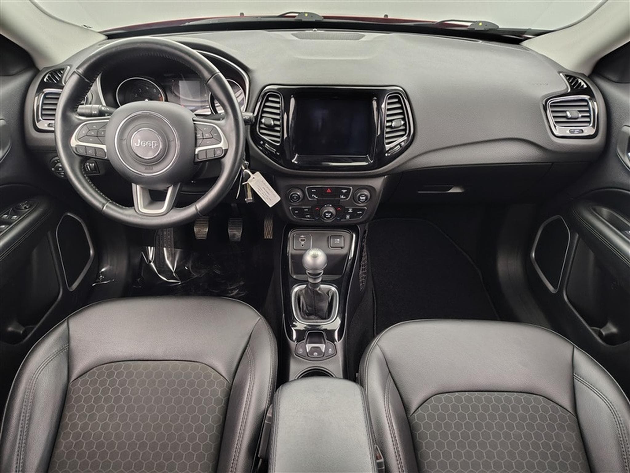 Jeep Compass 1.4 Turbo 140cv Longitude NAVI / CUIR PARTIEL / CAMERA (2019) - Photo 8