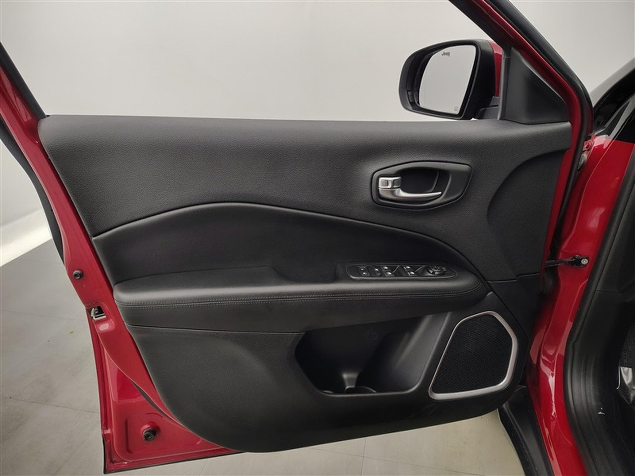 Jeep Compass 1.4 Turbo 140cv Longitude NAVI / CUIR PARTIEL / CAMERA (2019) - Photo 16