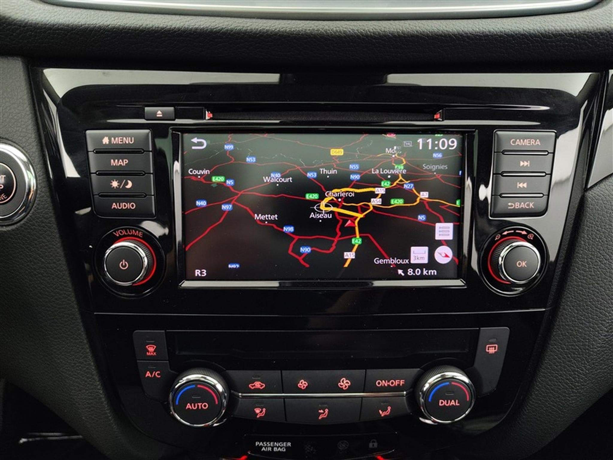 Nissan Qashqai 1.3i N Connecta Sun DCT 160 Toit Pano/Navi/Carplay (2021) - Photo 11