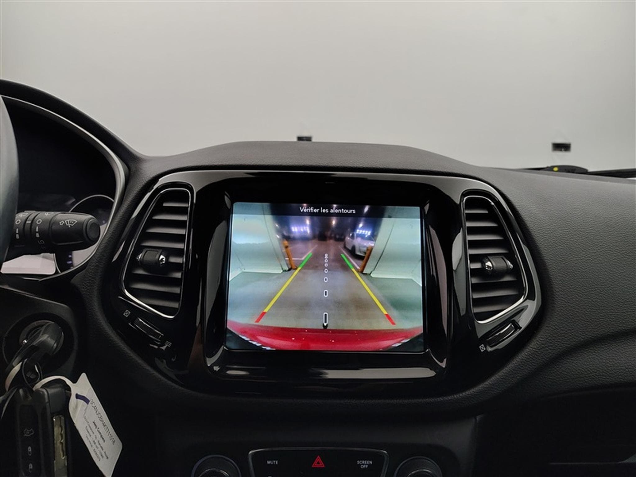Jeep Compass 1.4 Turbo 140cv Longitude NAVI / CUIR PARTIEL / CAMERA (2019) - Photo 17