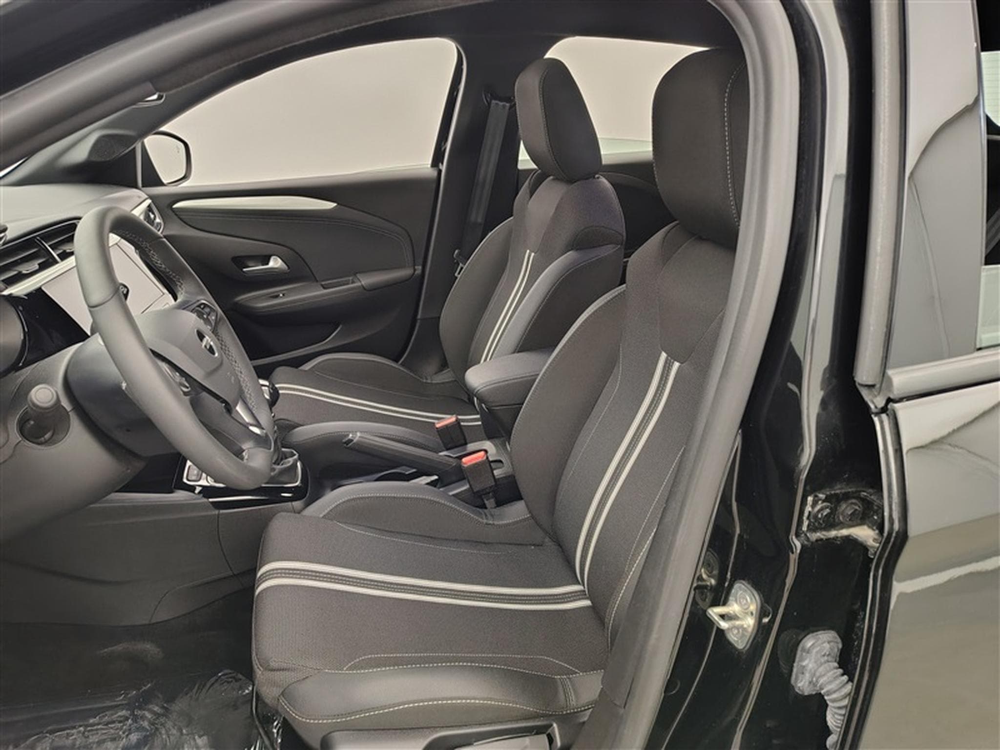 Opel Corsa 1.2 Turbo 100Cv GS Line S-CUIR / CARPLAY / FULL LED / CAMERA (2025) - Photo 6