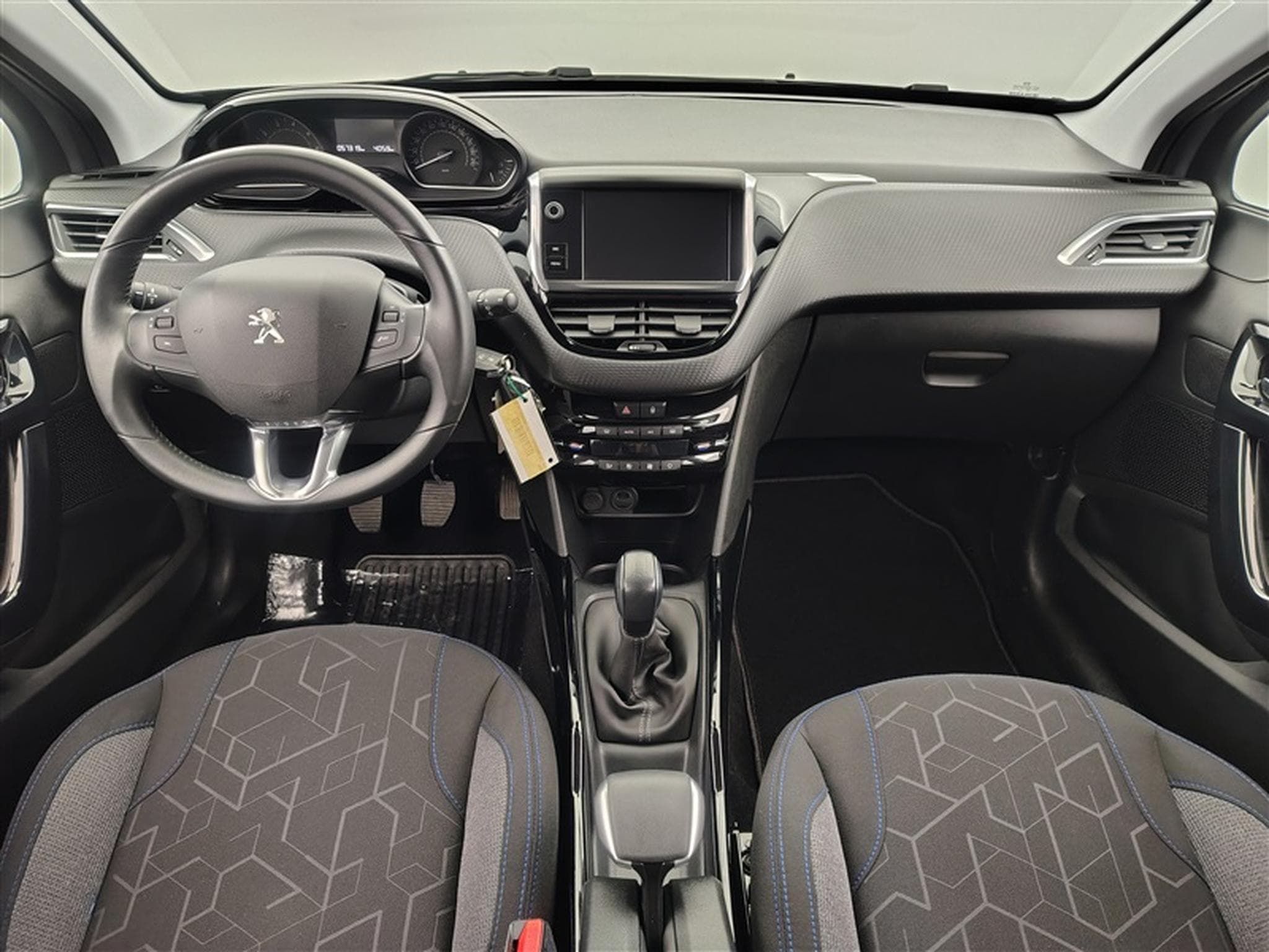 Peugeot 2008 1.2i PureTech Signature S&S (EU6.2) (2019) - Photo 8