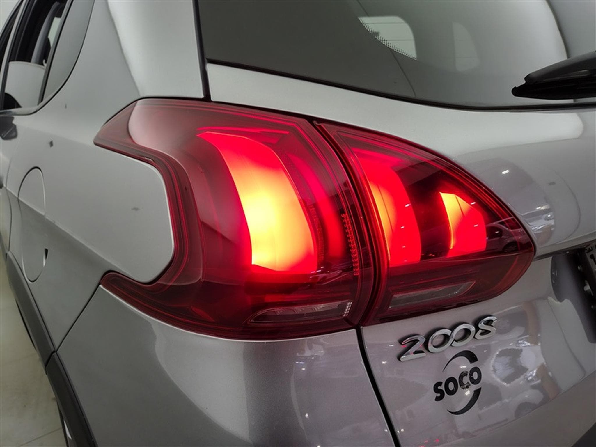 Peugeot 2008 1.2i PureTech Signature S&S (EU6.2) (2019) - Photo 16